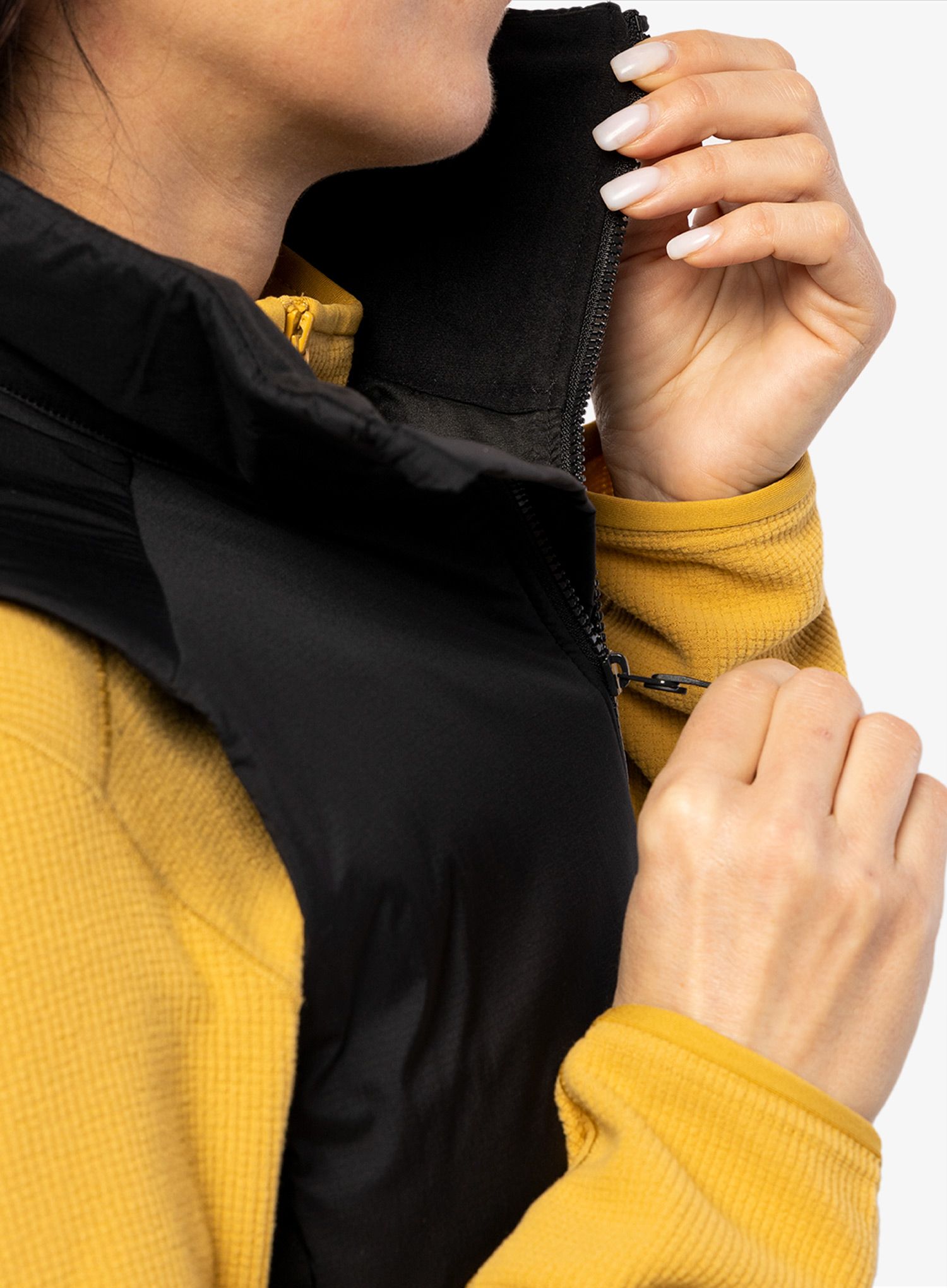 Дамски елек Arcteryx Atom Vest - black