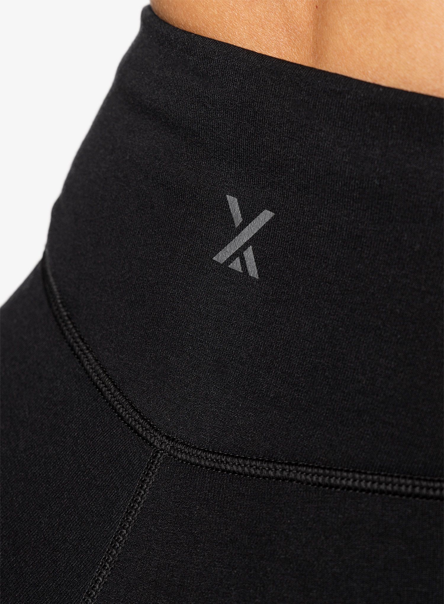 Дамски клин Berghaus MTN Seeker ST Legging - jet black/grey pinstripe