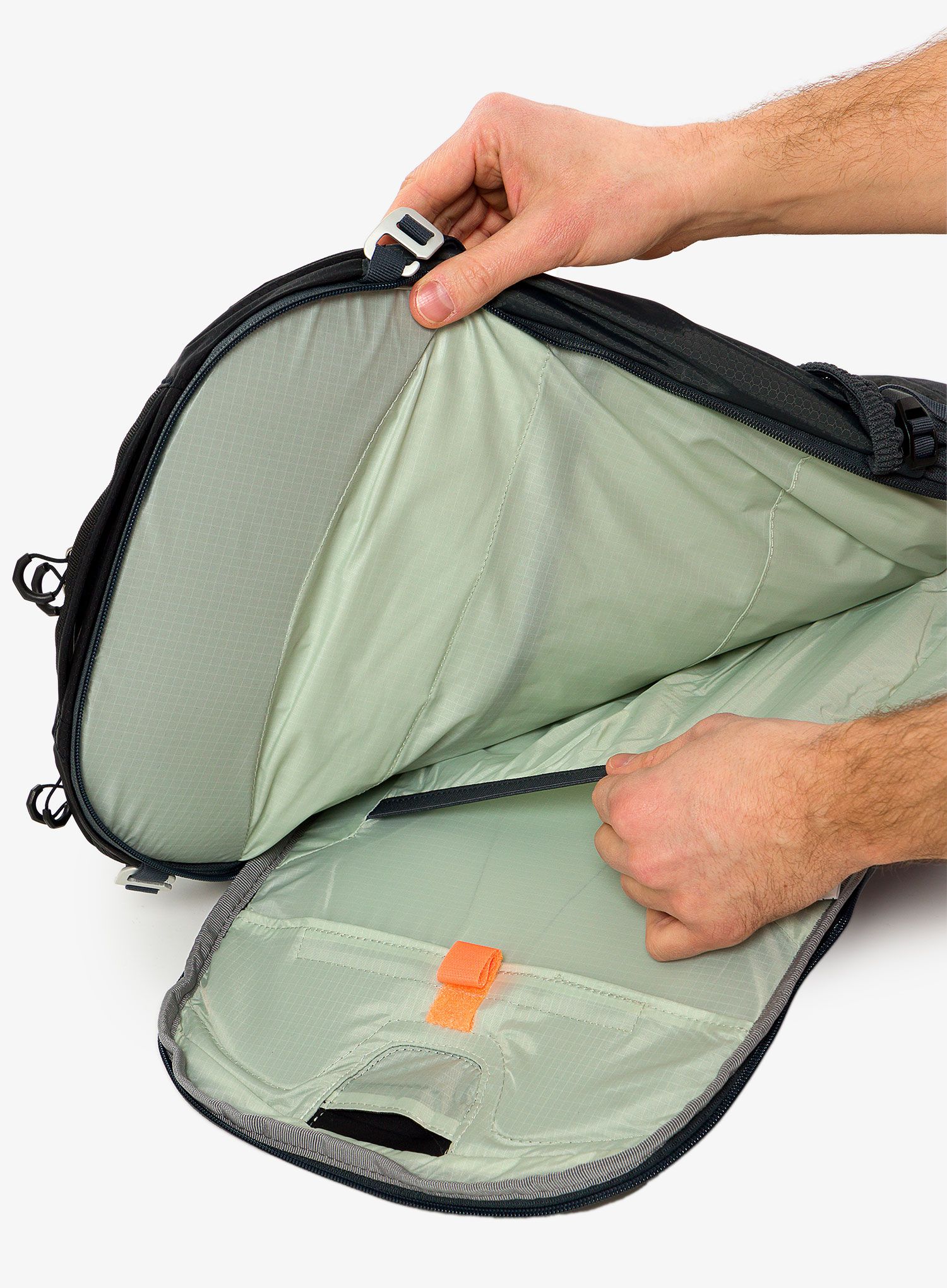 Велосипедна раница Deuter Trans Alpine Pro 28 - black/graphite