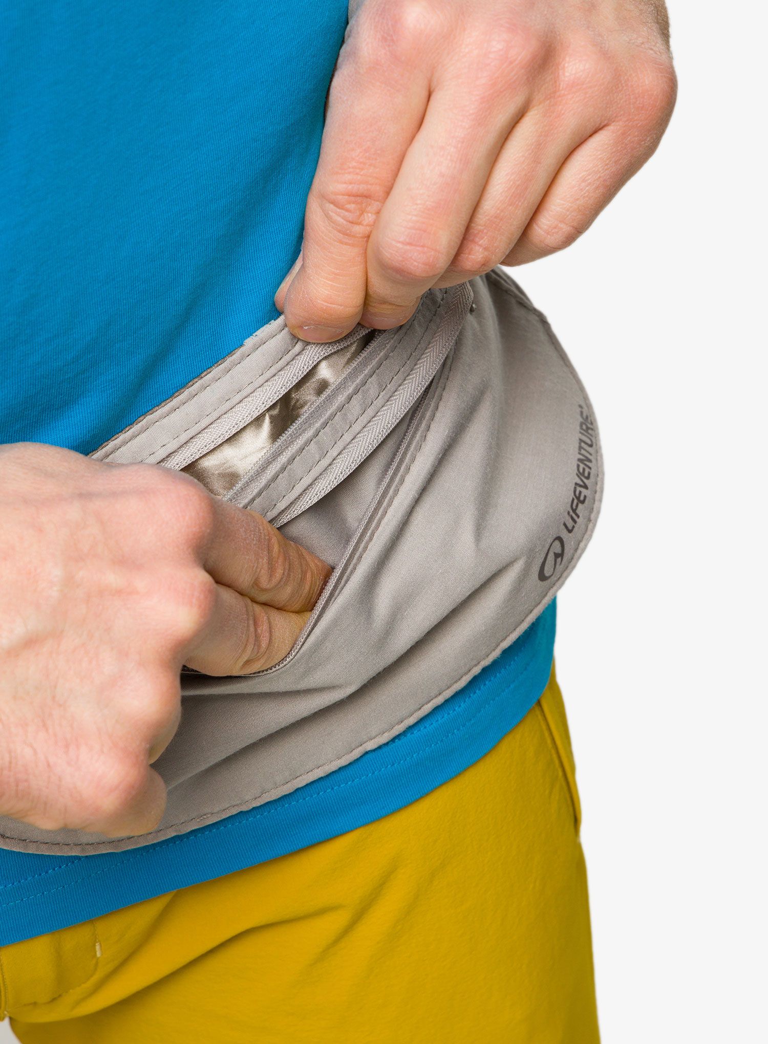 Чантичка за кръст Lifeventure RFiD Body Wallet Waist