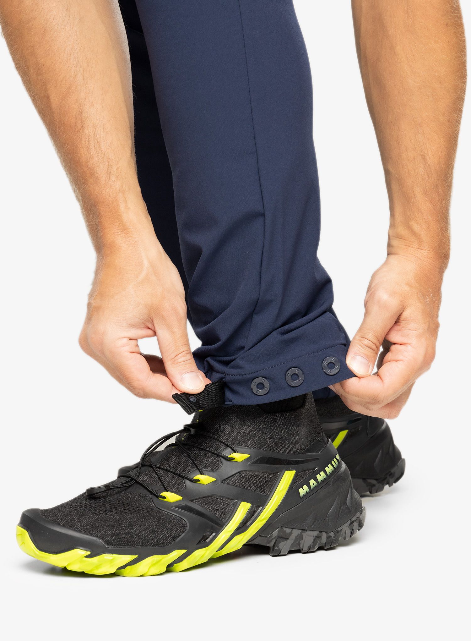 Мъжки панталони cофтшел Mammut Courmayeur SO Pants - marine