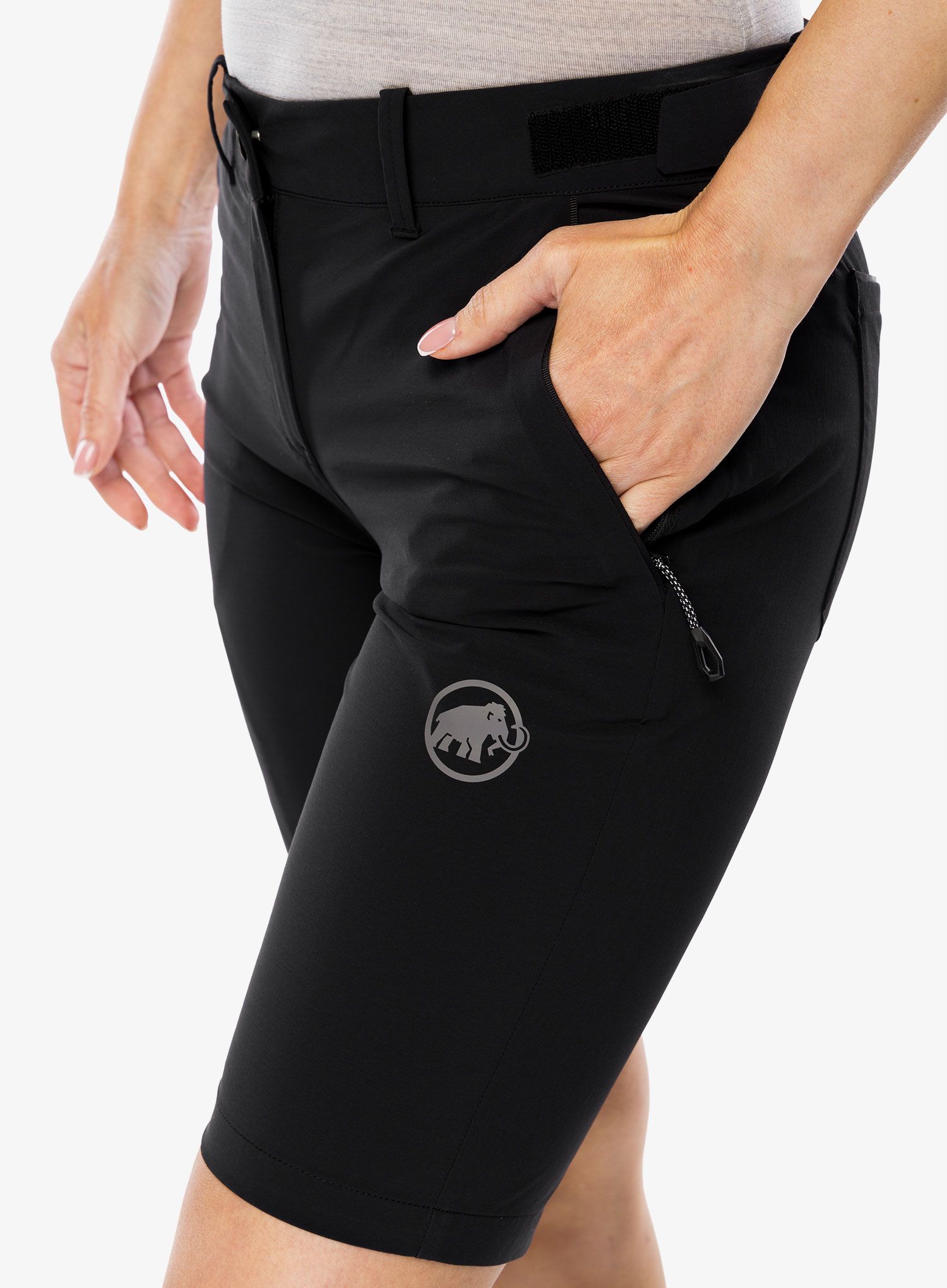 Дамски къси панталони Mammut Runbold Shorts - black