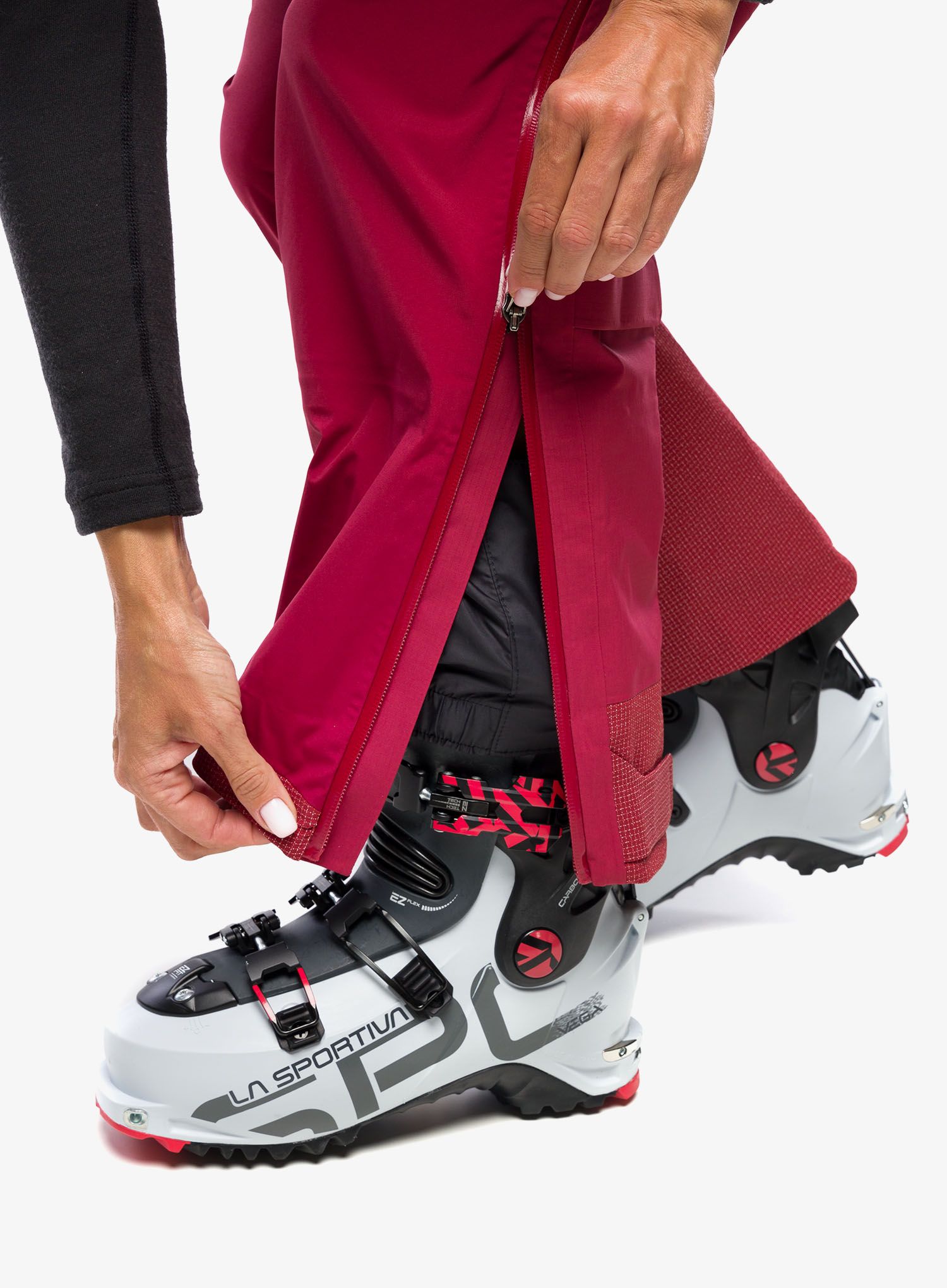 Дамски панталони Mammut Taiss Pro HS Pants - blood red