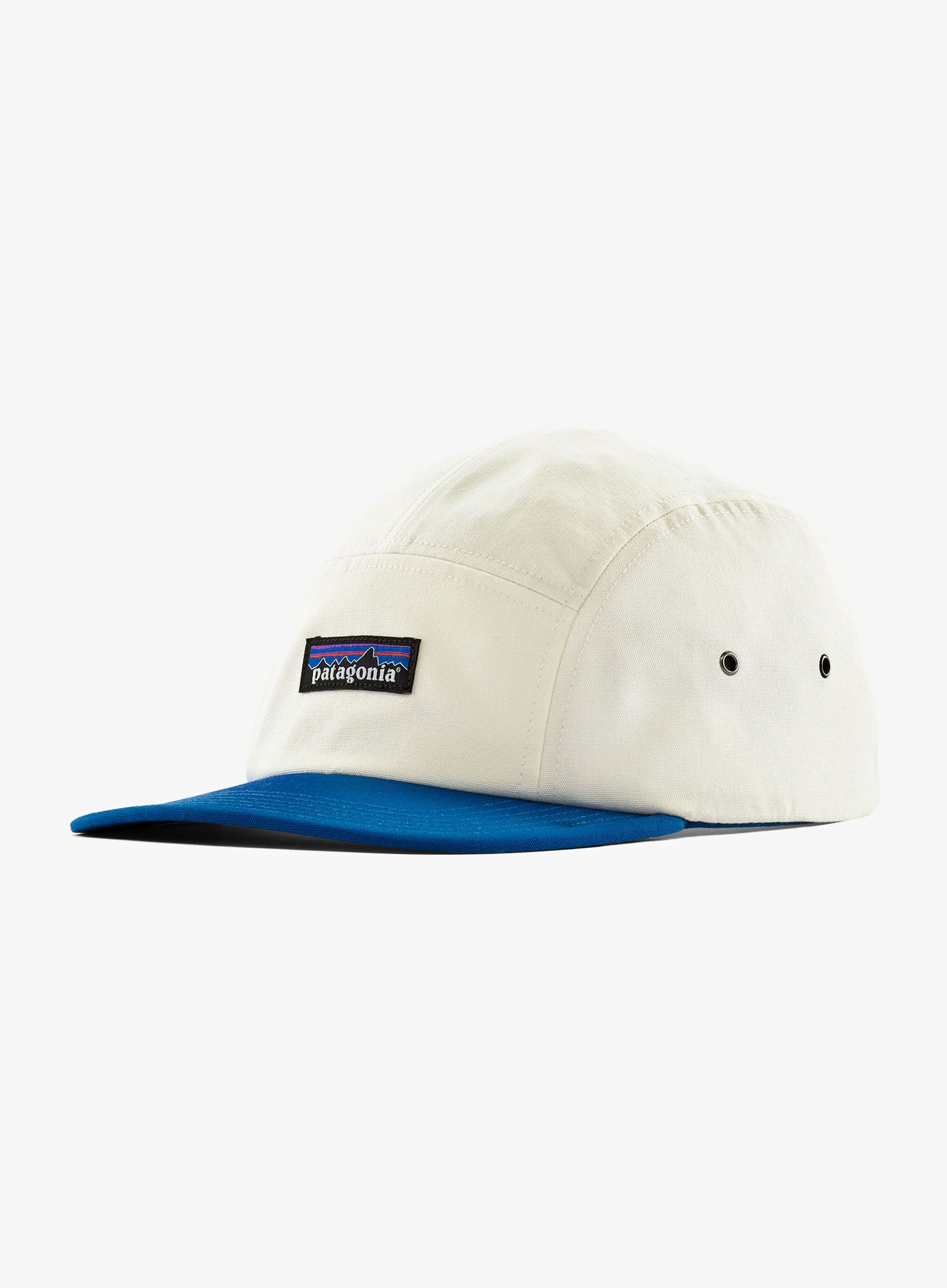 Шапка с козирка Patagonia P-6 Label Maclure Hat - birch white