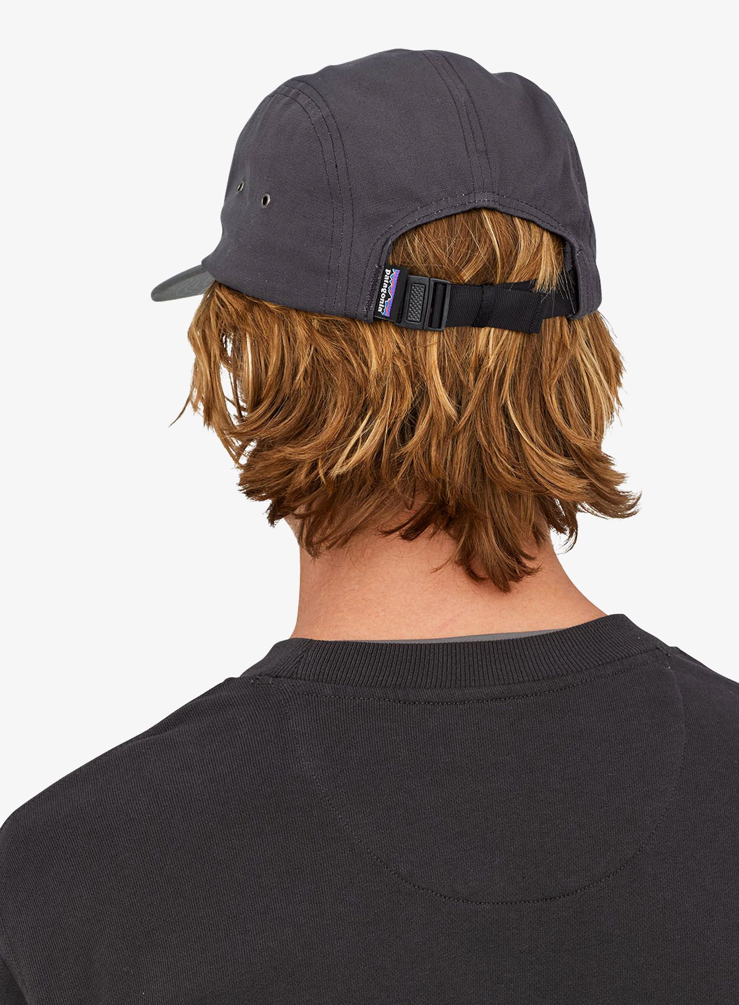 Шапка с козирка Patagonia P-6 Label Maclure Hat - p-6 label/black