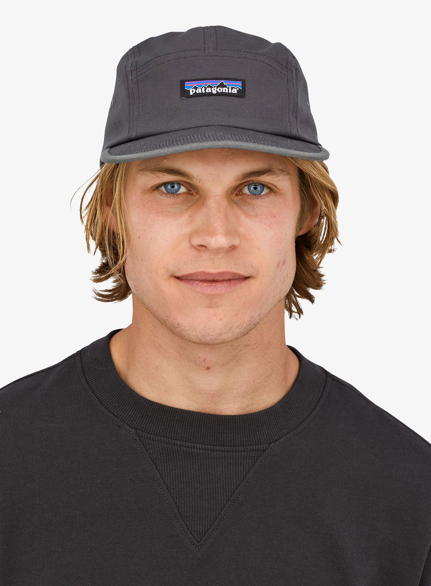 Шапка с козирка Patagonia P-6 Label Maclure Hat - p-6 label/black