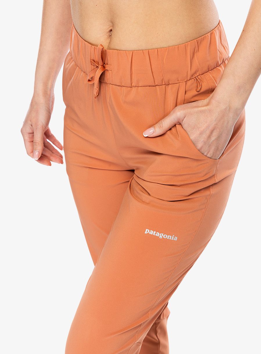 Дамски панталони Patagonia Terrebonne Joggers - sienna clay