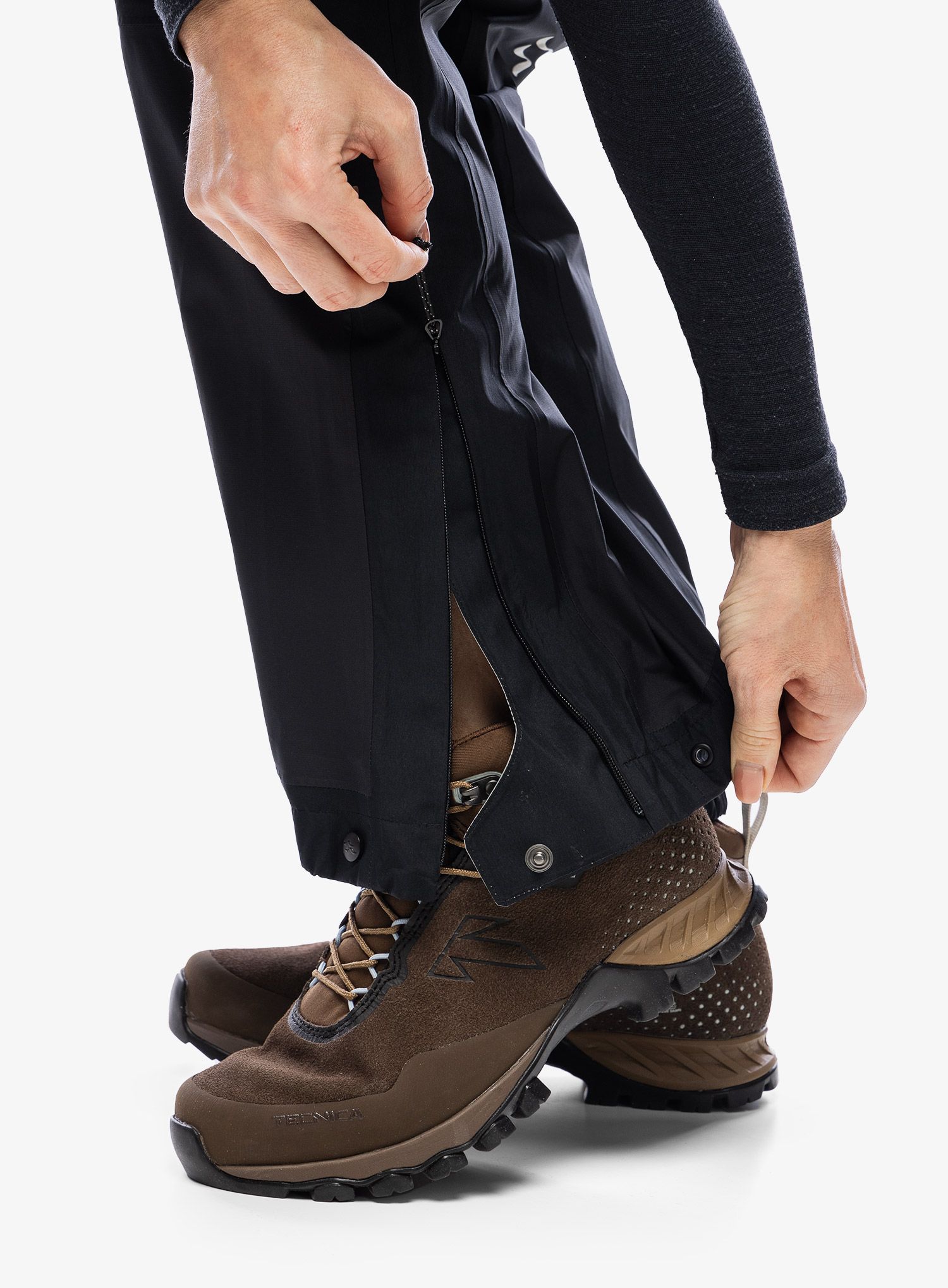 Дамски панталони GORE-TEX Rab Zenith Pants - black