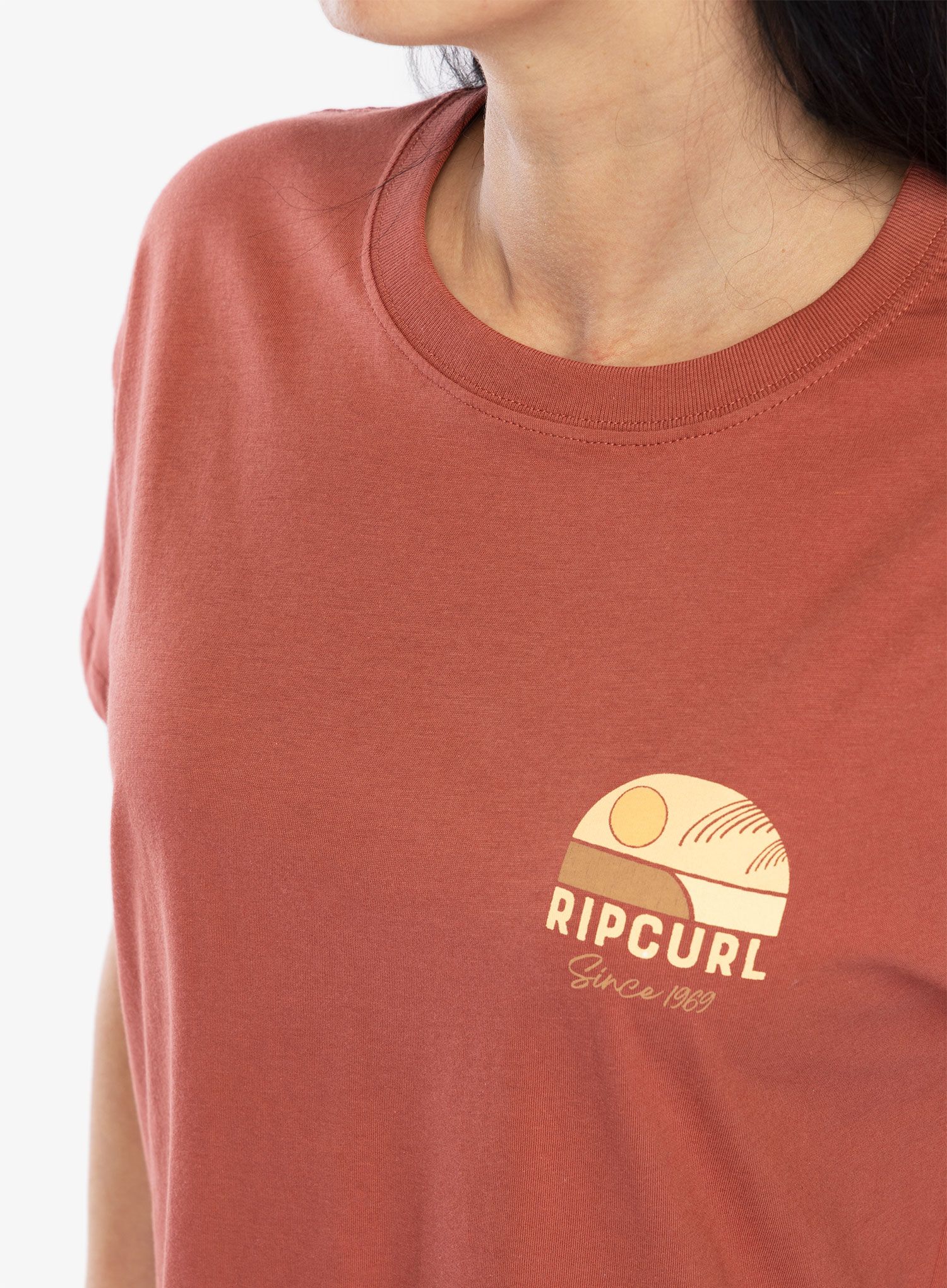 Дамска тениска с щампа Rip Curl Line Up Relaxed Tee - maroon