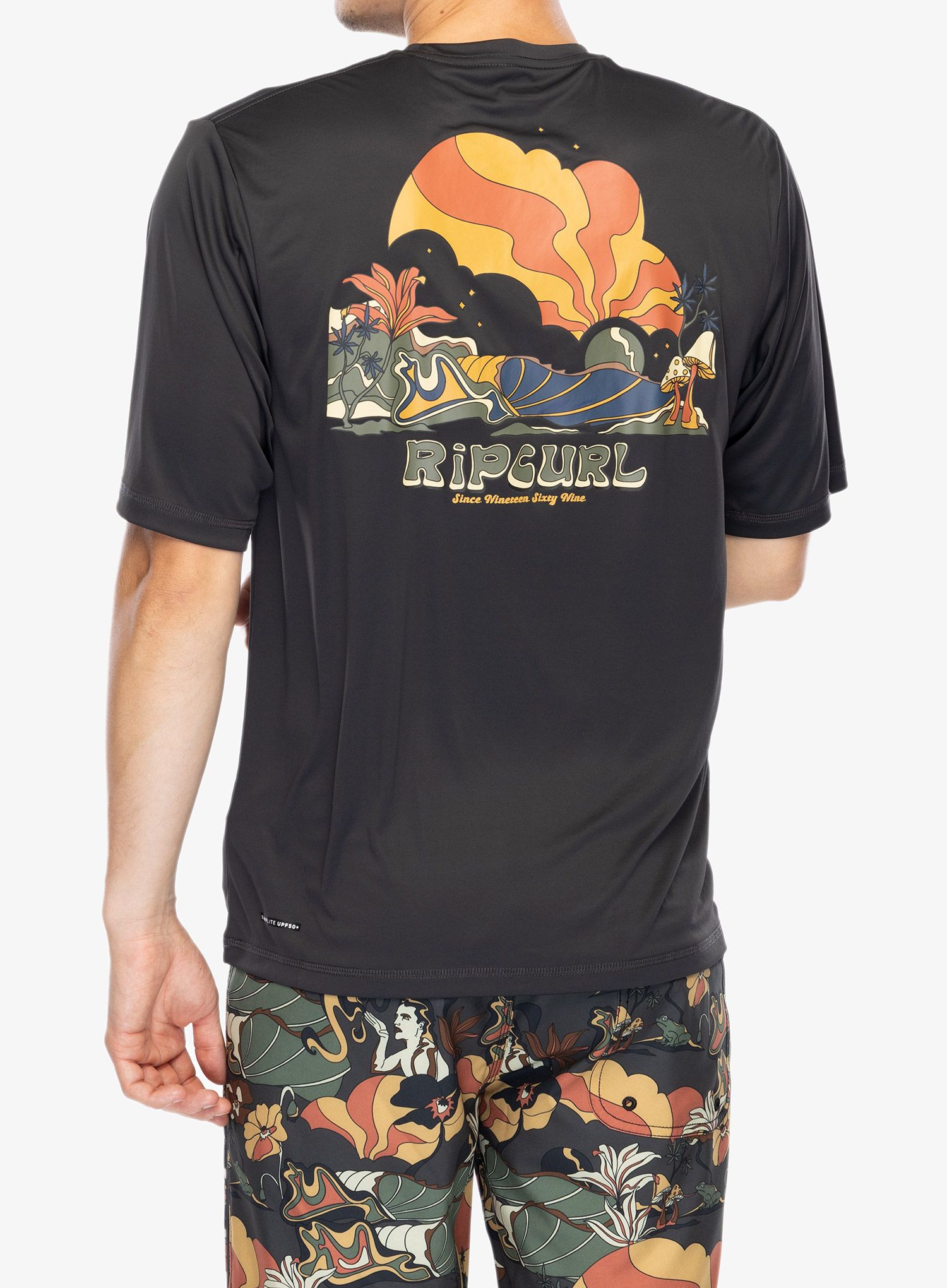 Бързосъхнеща тениска Rip Curl Mason Pipe Surflite Upf S/S - washed black