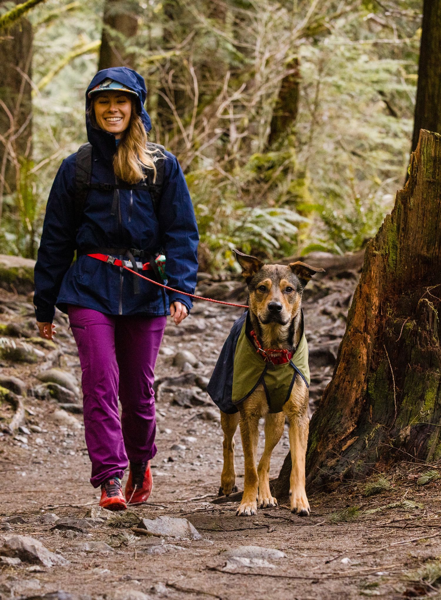 Яке за куче Ruffwear Sun Shower Jacket - hibiscus pink