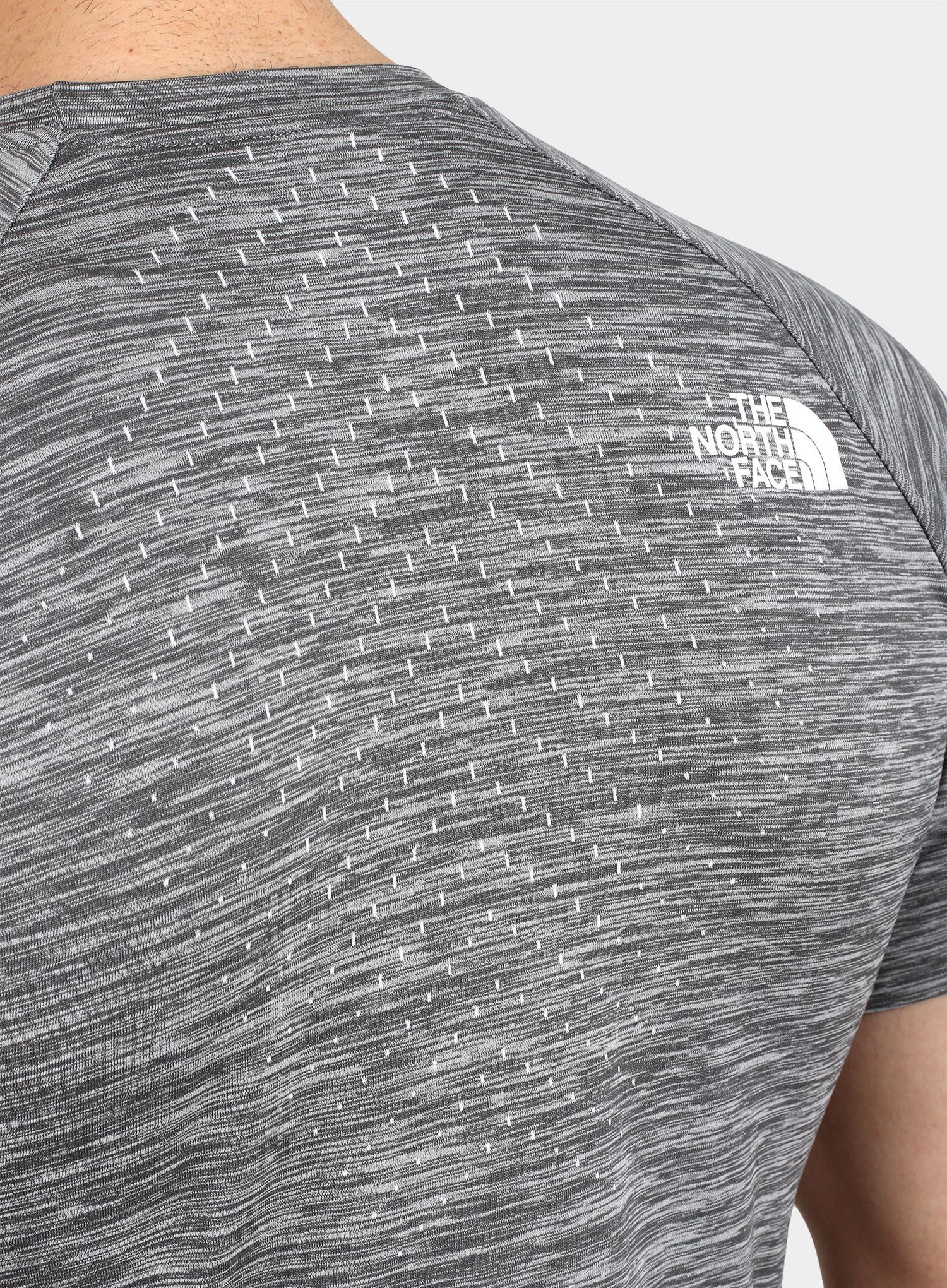 Тениска The North Face Impendor Seamless Tee - blk white/white