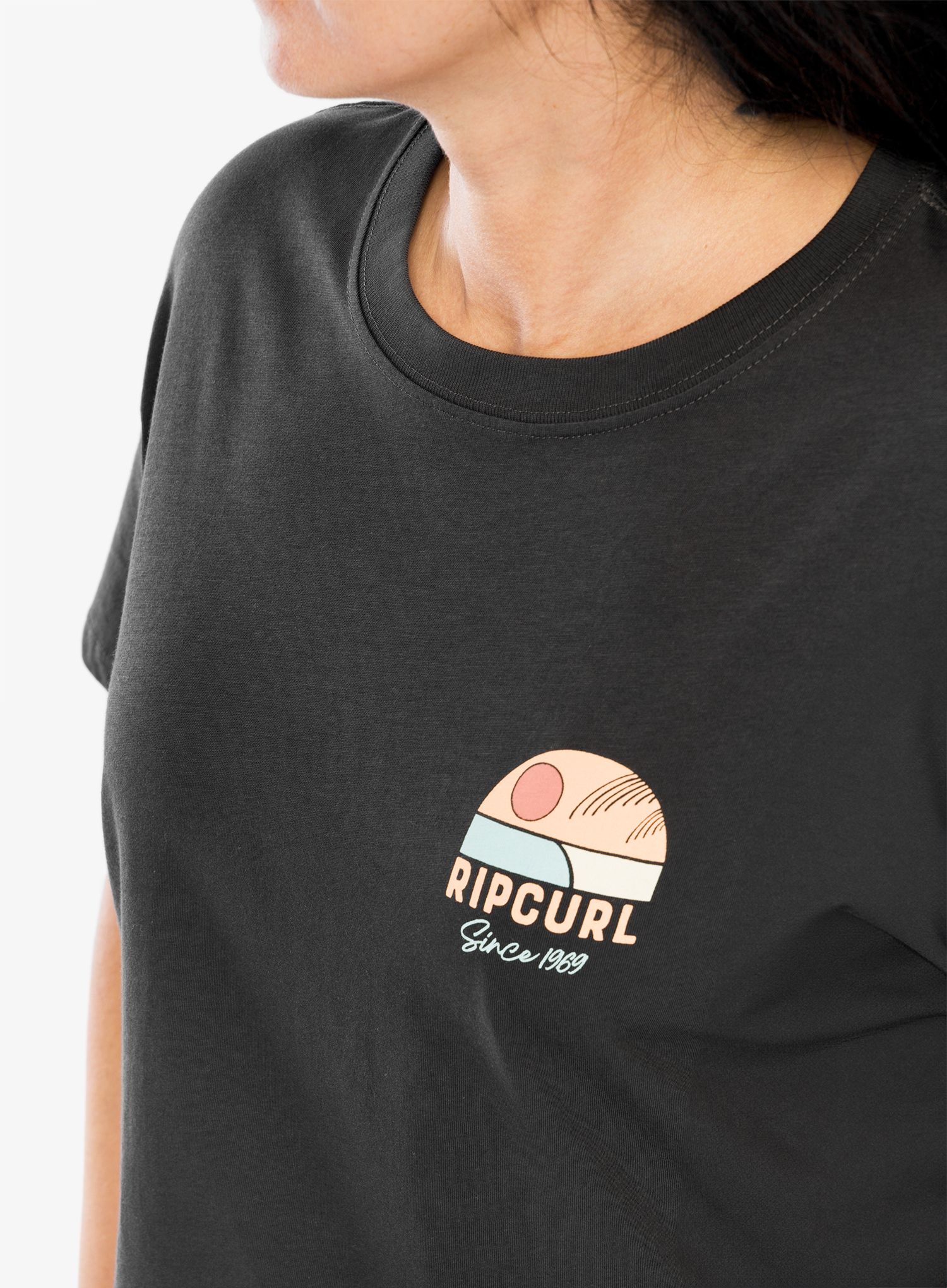 Дамска тениска с щампа Rip Curl Line Up Relaxed Tee - washed black