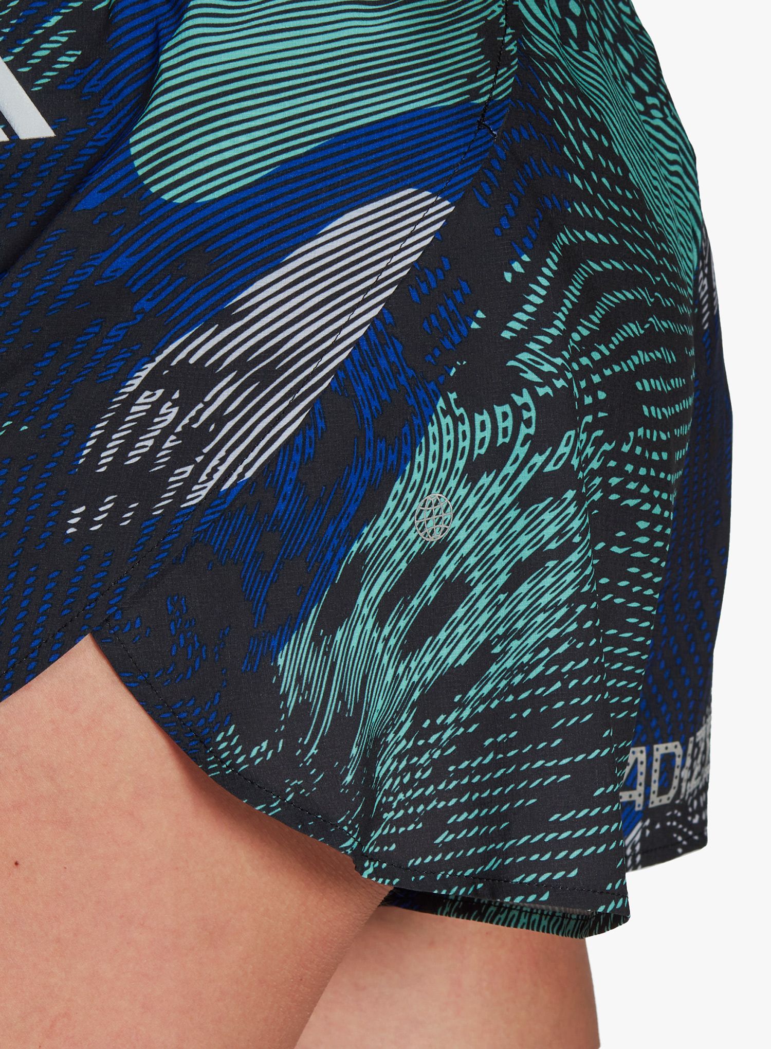 Дамски къси панталони за бягане adidas Adizero Split Shorts - black/easy green