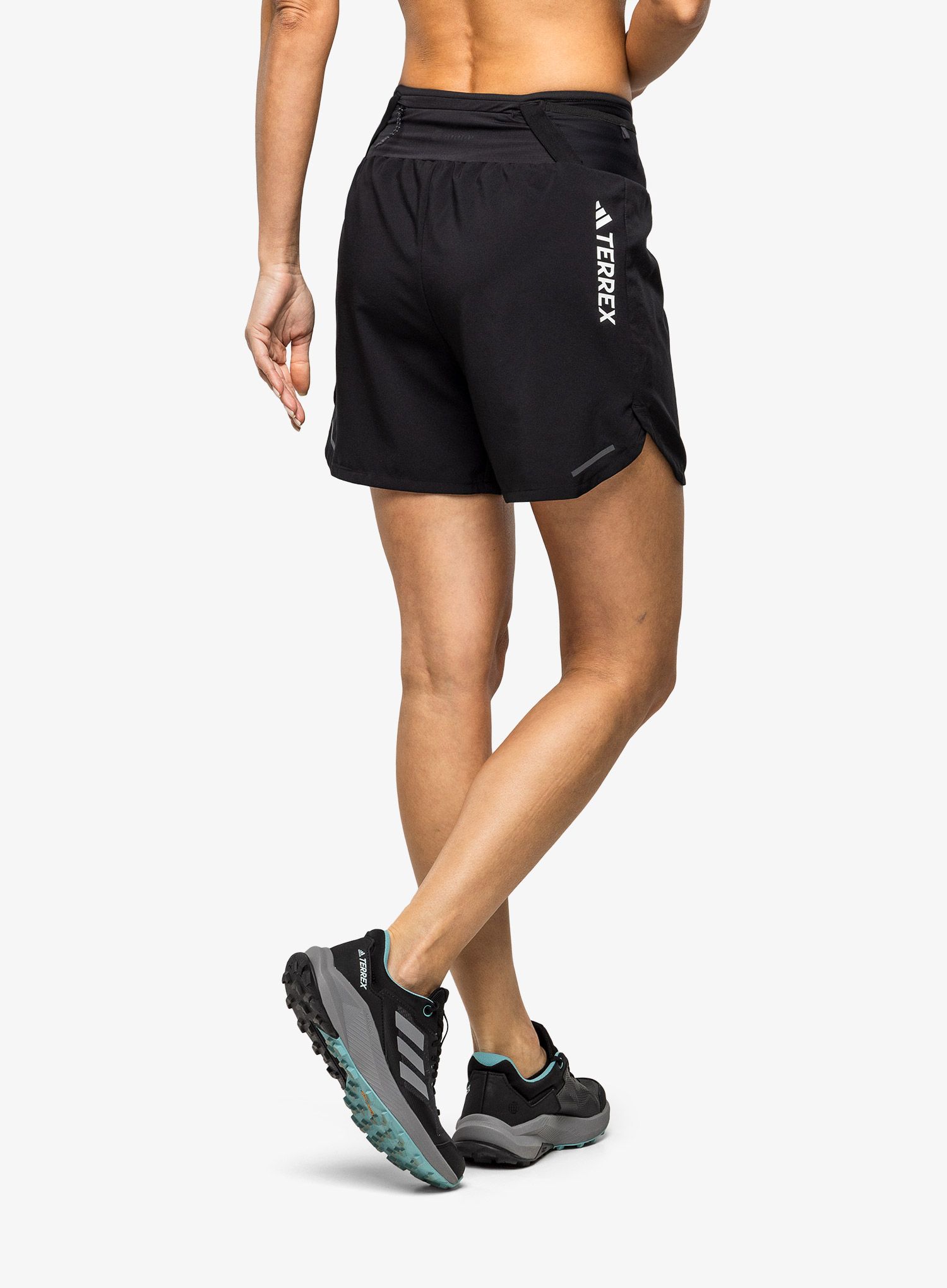 Дамски къси панталони за бягане adidas TERREX Agravic Trail Running Shorts - black