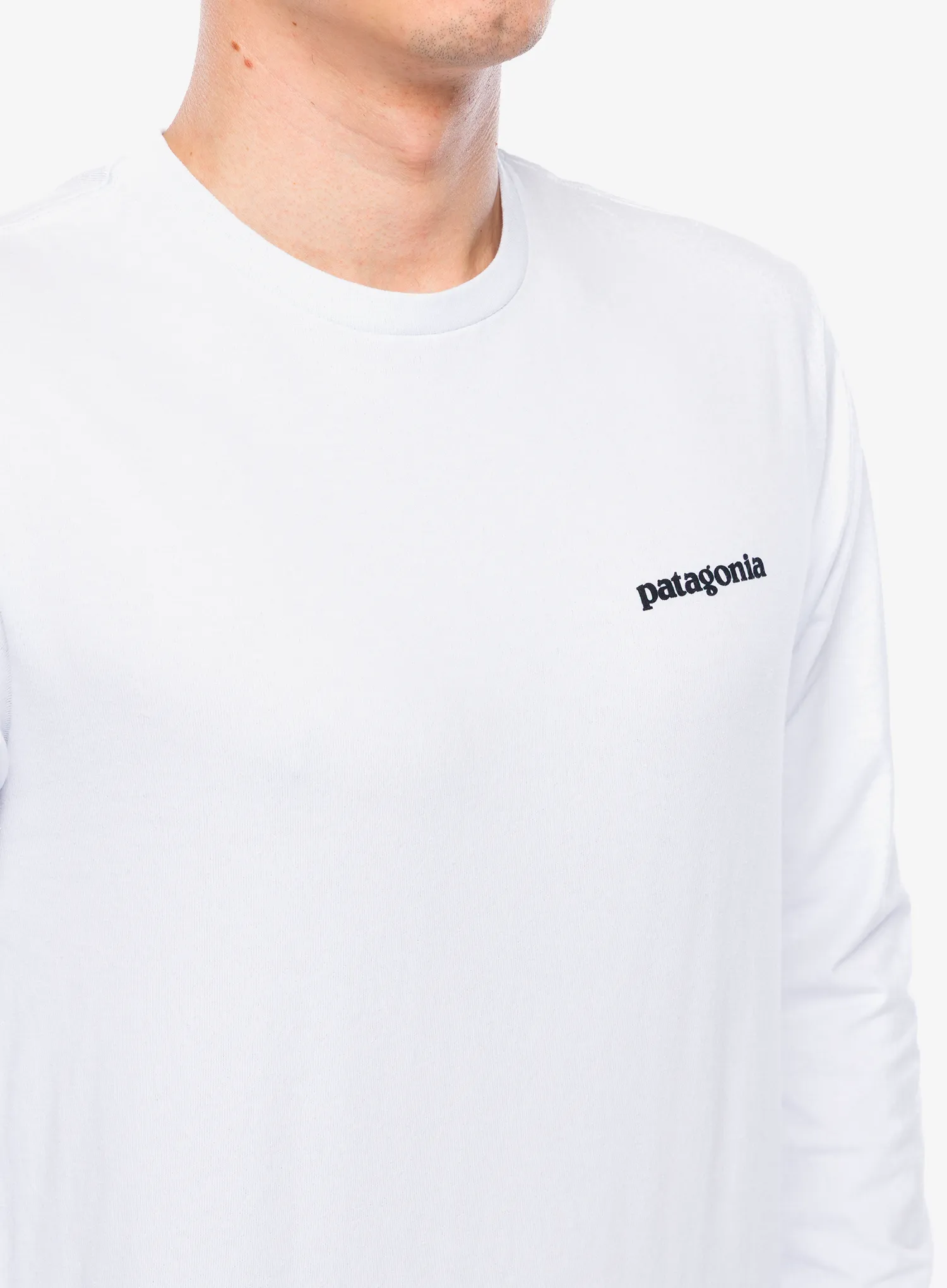 Суичър без качулка Patagonia L/S P-6 Logo Responsibili-Tee - white