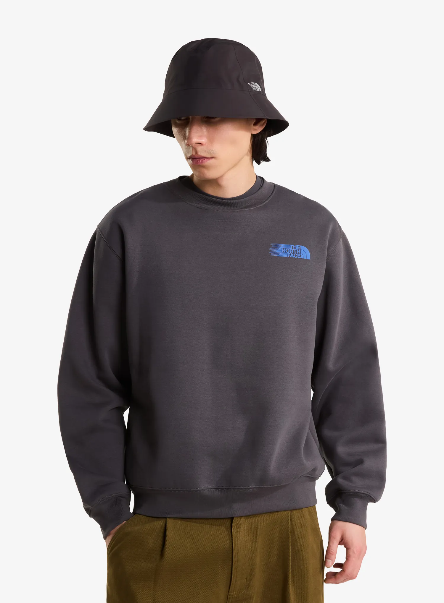 TheNorthFaceRetroTrailRelaxedCrewGraphic_anthracitegrey_fw26_198269013005_1_125.webp
