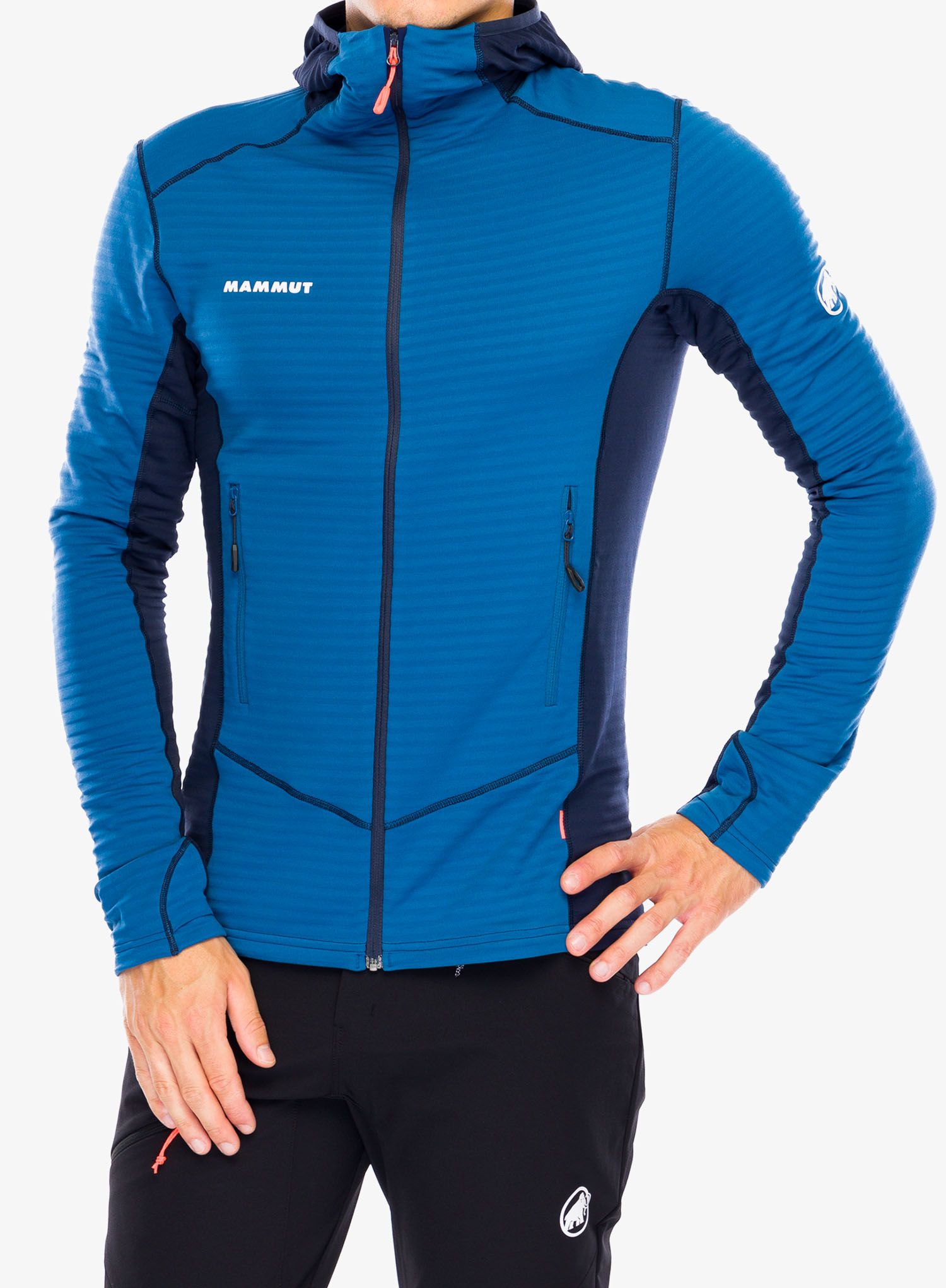 MammutTaissLightMLHoodedJacket_deepicemarine_7619876221391a.jpg
