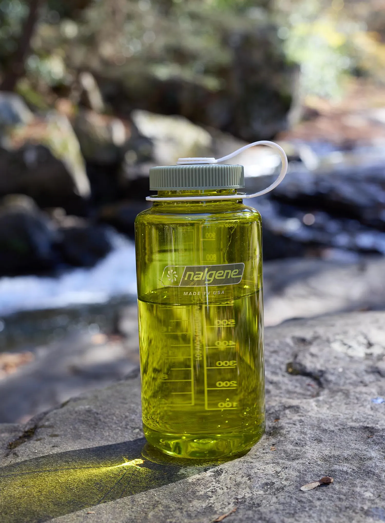 Туристическа бутилка Nalgene 32 oz Wide Mouth Thrill and Motion (946 ml) - endive with oil green