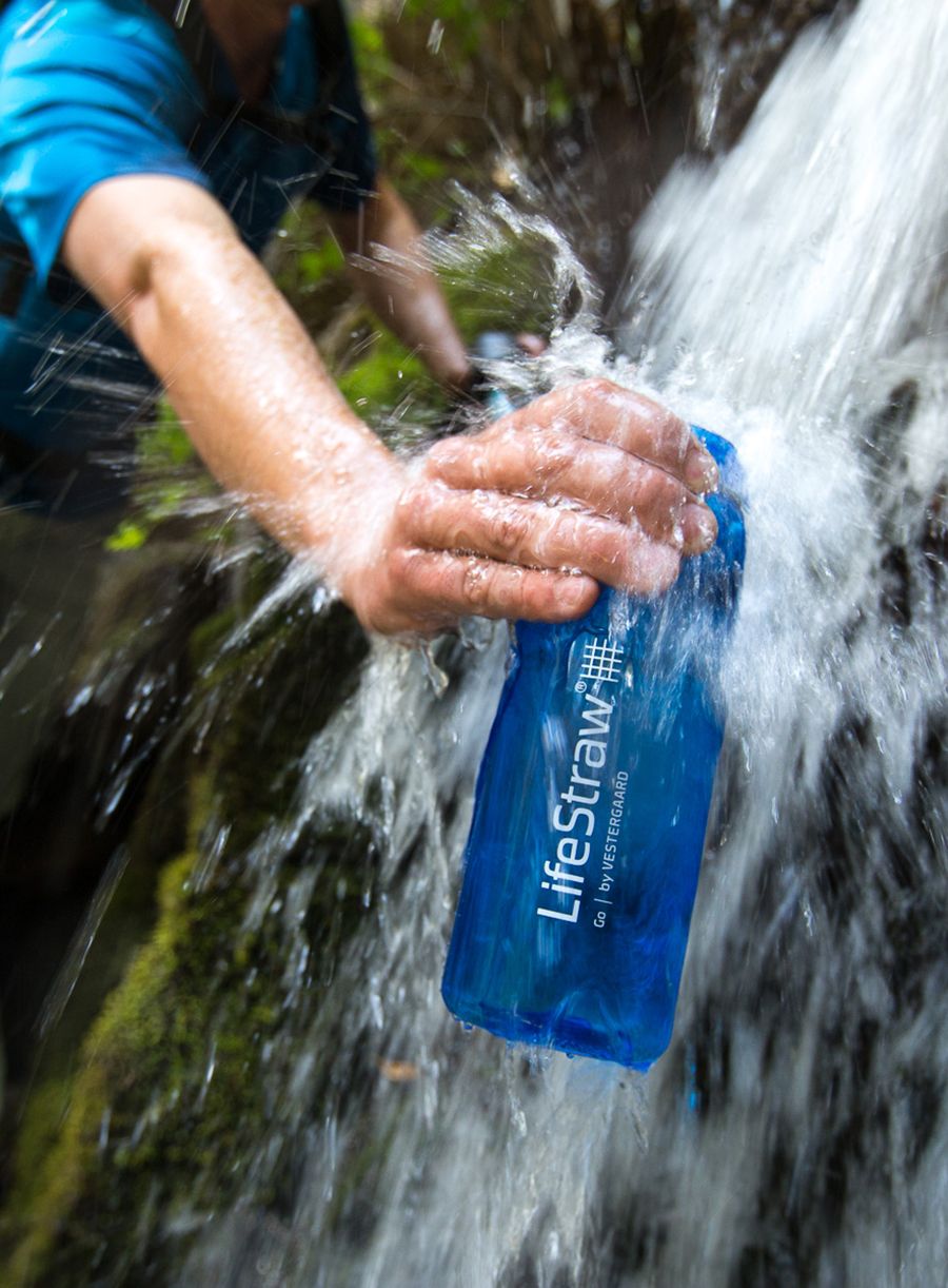 Туристическа бутилка Lifestraw Go 2-stage 22 oz (650 ml) - blue