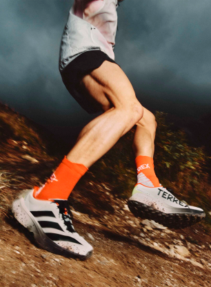 Обувки за бягане на терен adidas TERREX Agravic 4 - ftwr white/core blk/imp orange