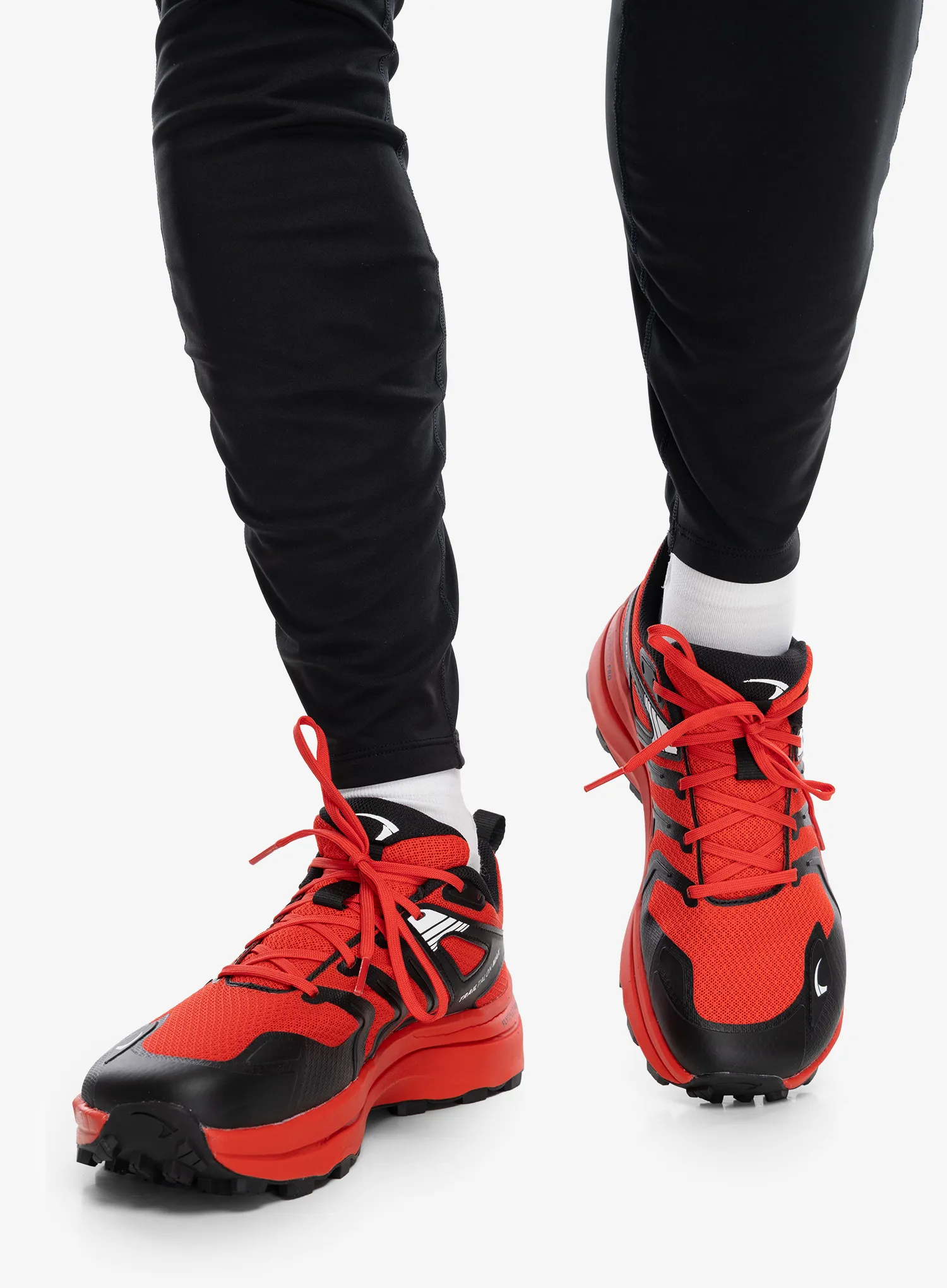 Обувки за бягане на терен Inov-8 TrailTalon Max - red/black