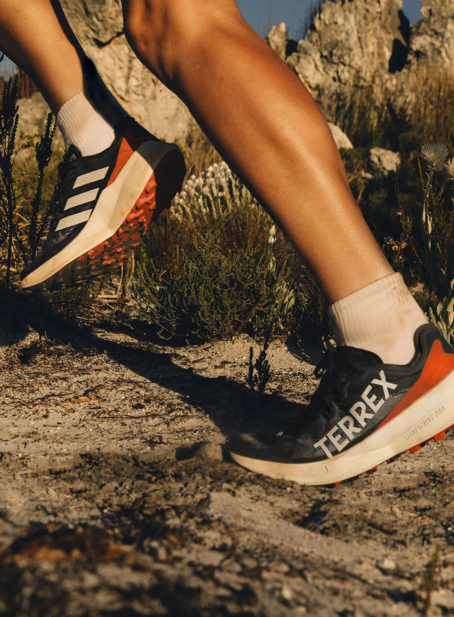 Дамски обувки за планинско бягане adidas TERREX Agravic Speed - core black/grey one/amber tint