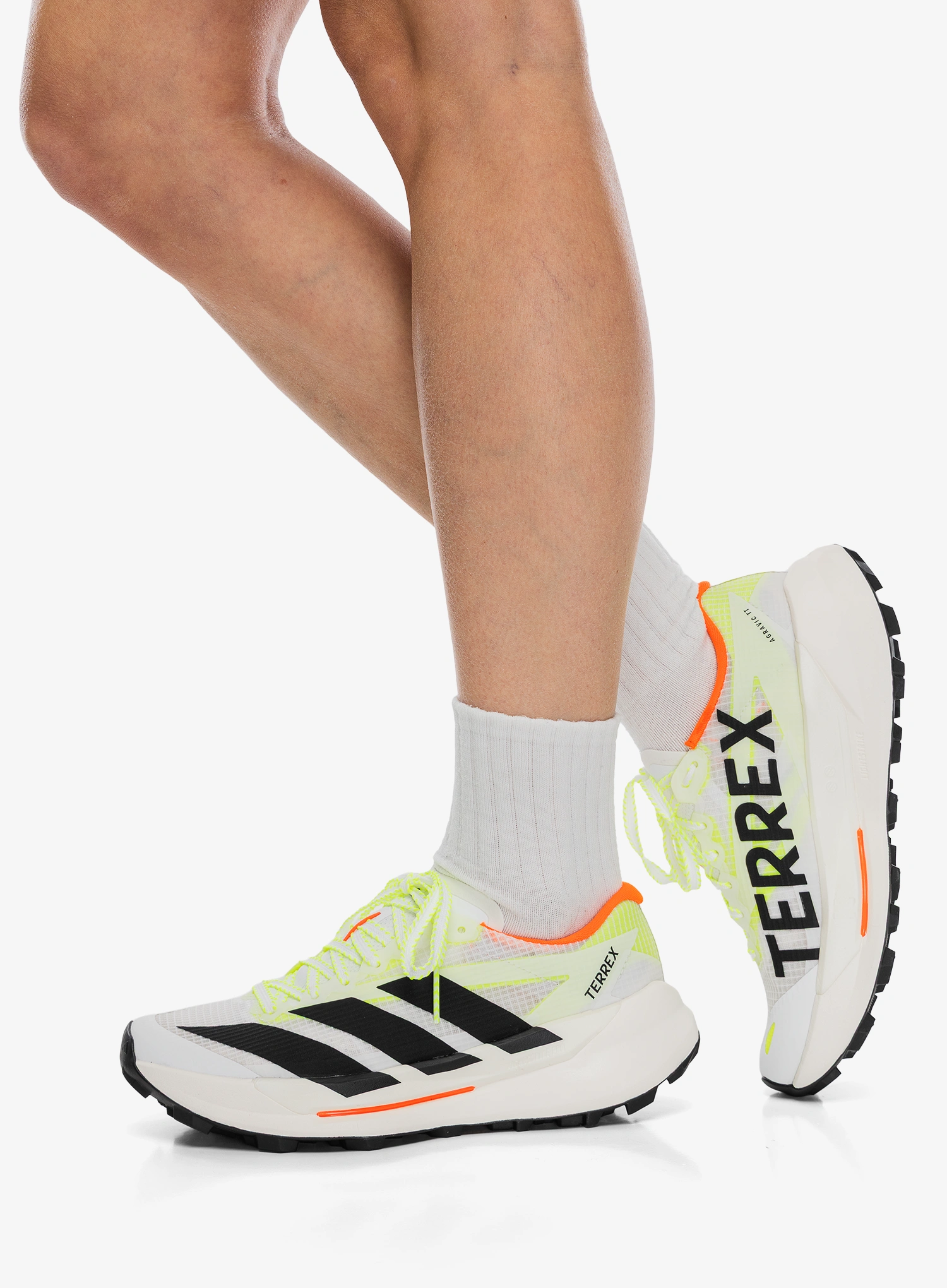 Дамски обувки за планинско бягане adidas TERREX Agravic TT - ftwr white/core blk/imp orange
