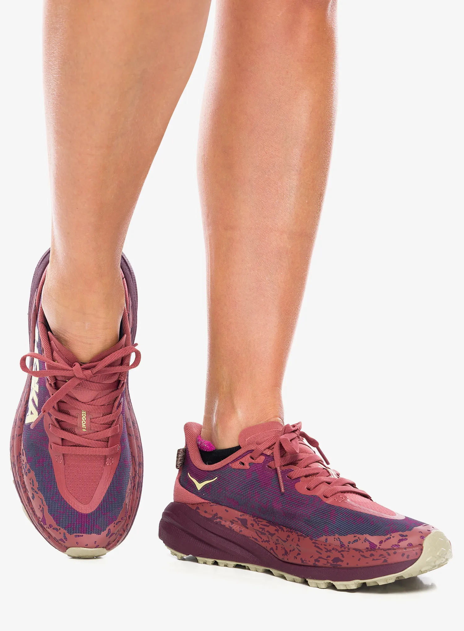 Дамски обувки за планинско бягане Hoka Speedgoat 6 - rouge/black cherry