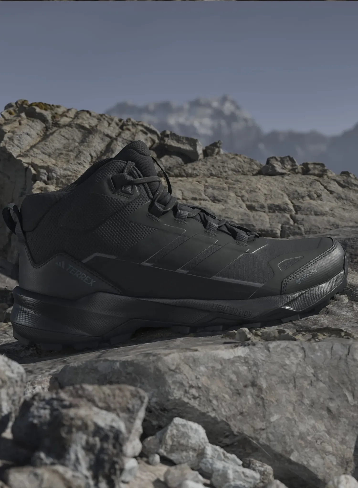 Трекинг обувки adidas TERREX Skychaser AX5 Mid GTX - core black/core black/carbon