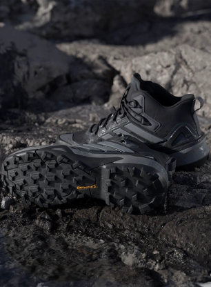 Дамски трекинг обувки високи adidas TERREX Skychaser Mid GTX - core black/grey three/grey six