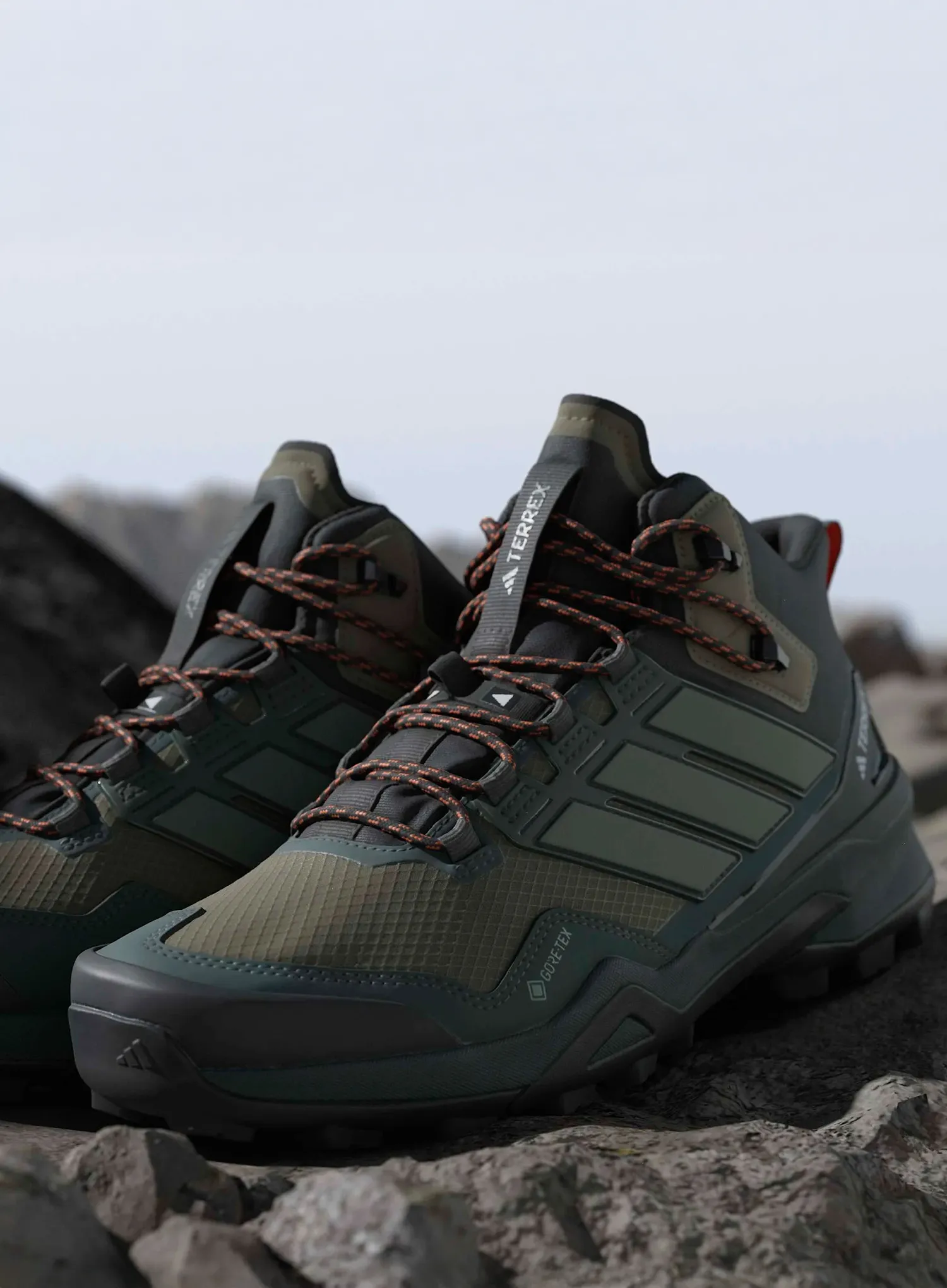 Трекинг високи обувки adidas TERREX Skychaser Mid GTX - olistr/silgrn/cblack