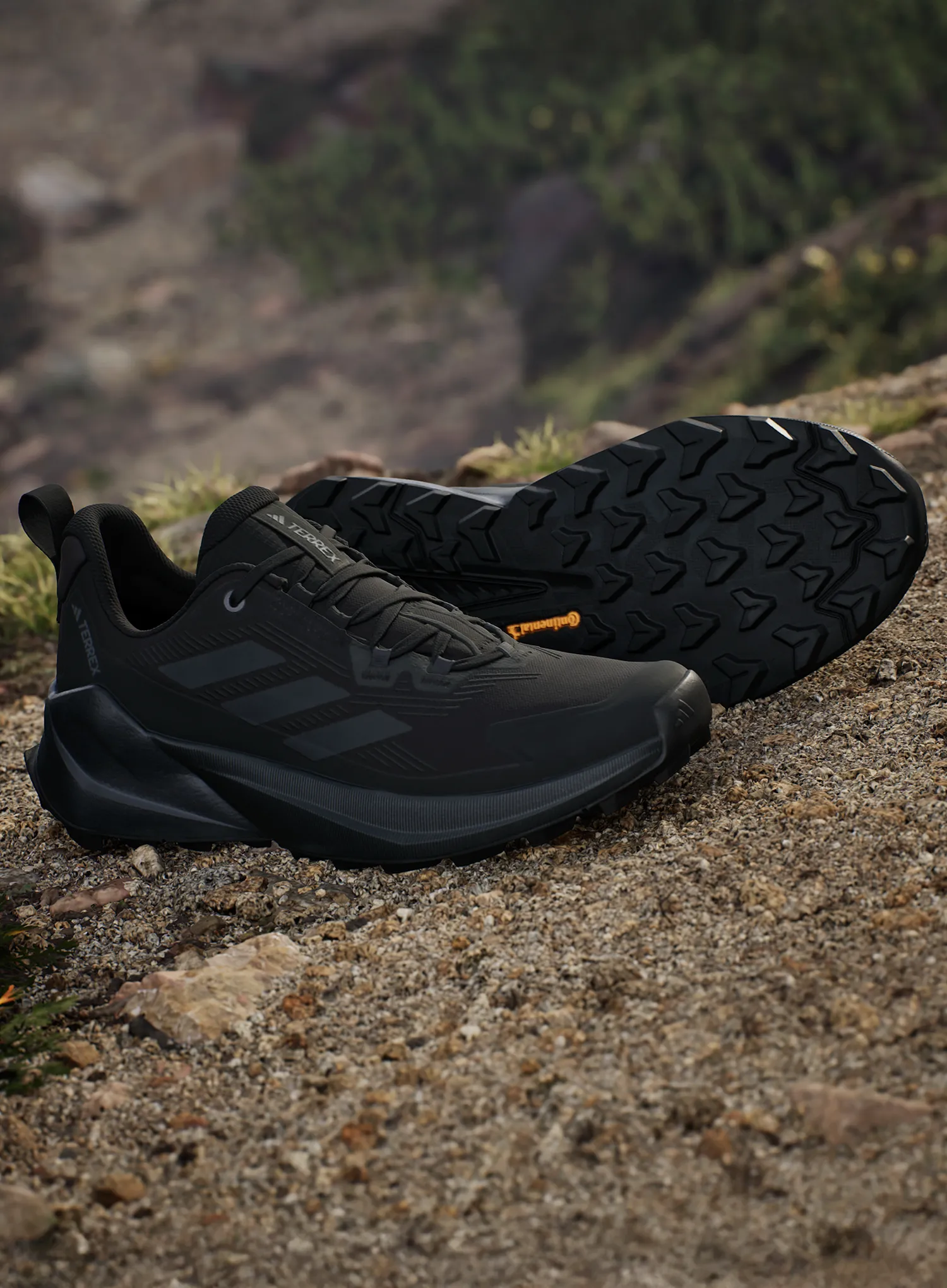 Ниски дамски туристически обувки adidas TERREX Trailmaker 2 - core blk/grey four/colleg gold