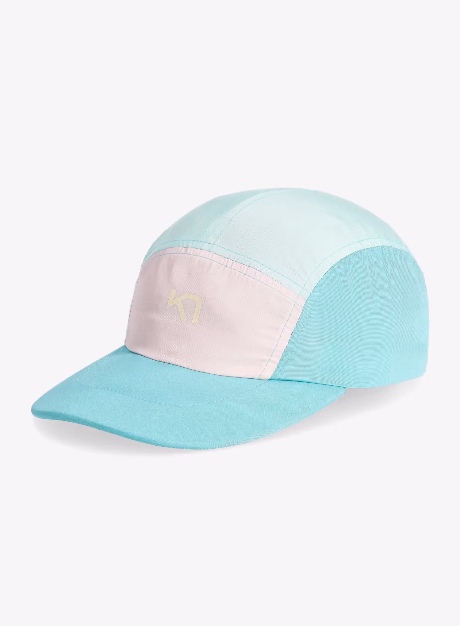 KariTraaLinneaRunCapbluelagoon7048653258594a.webp