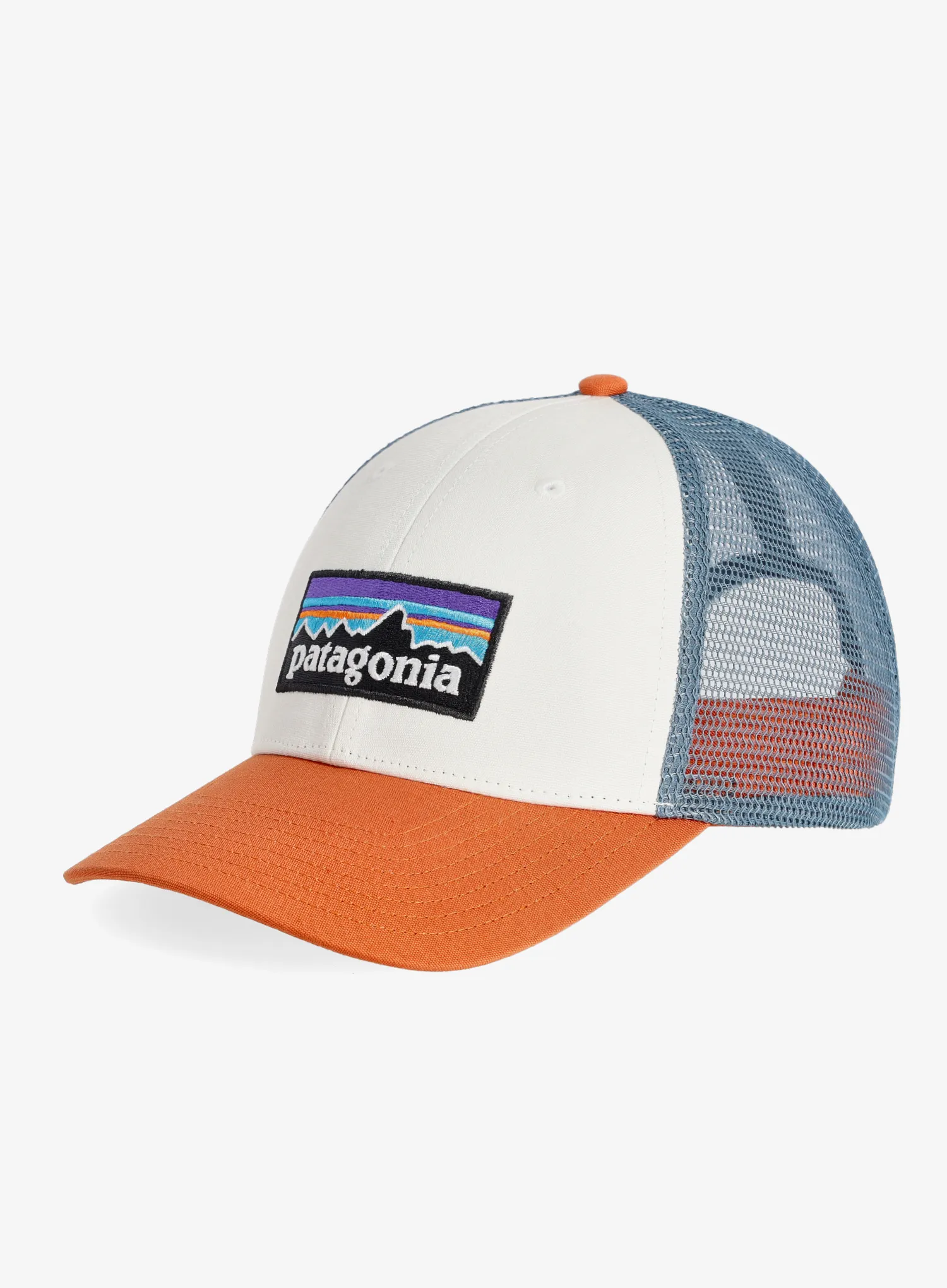 Шапка с козирка Patagonia P-6 Logo LoPro Trucker Hat - white/redtail rust