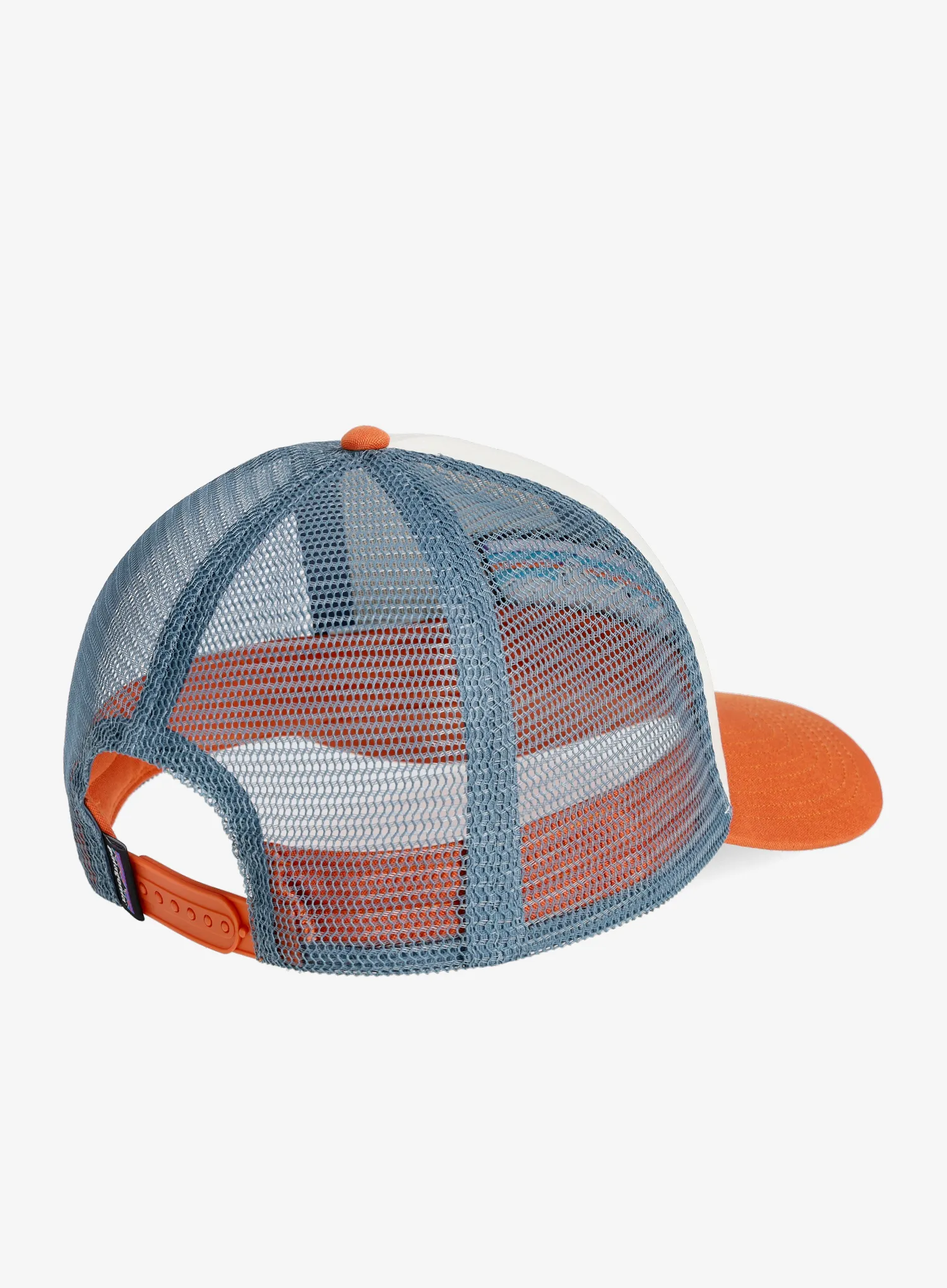Шапка с козирка Patagonia P-6 Logo LoPro Trucker Hat - white/redtail rust