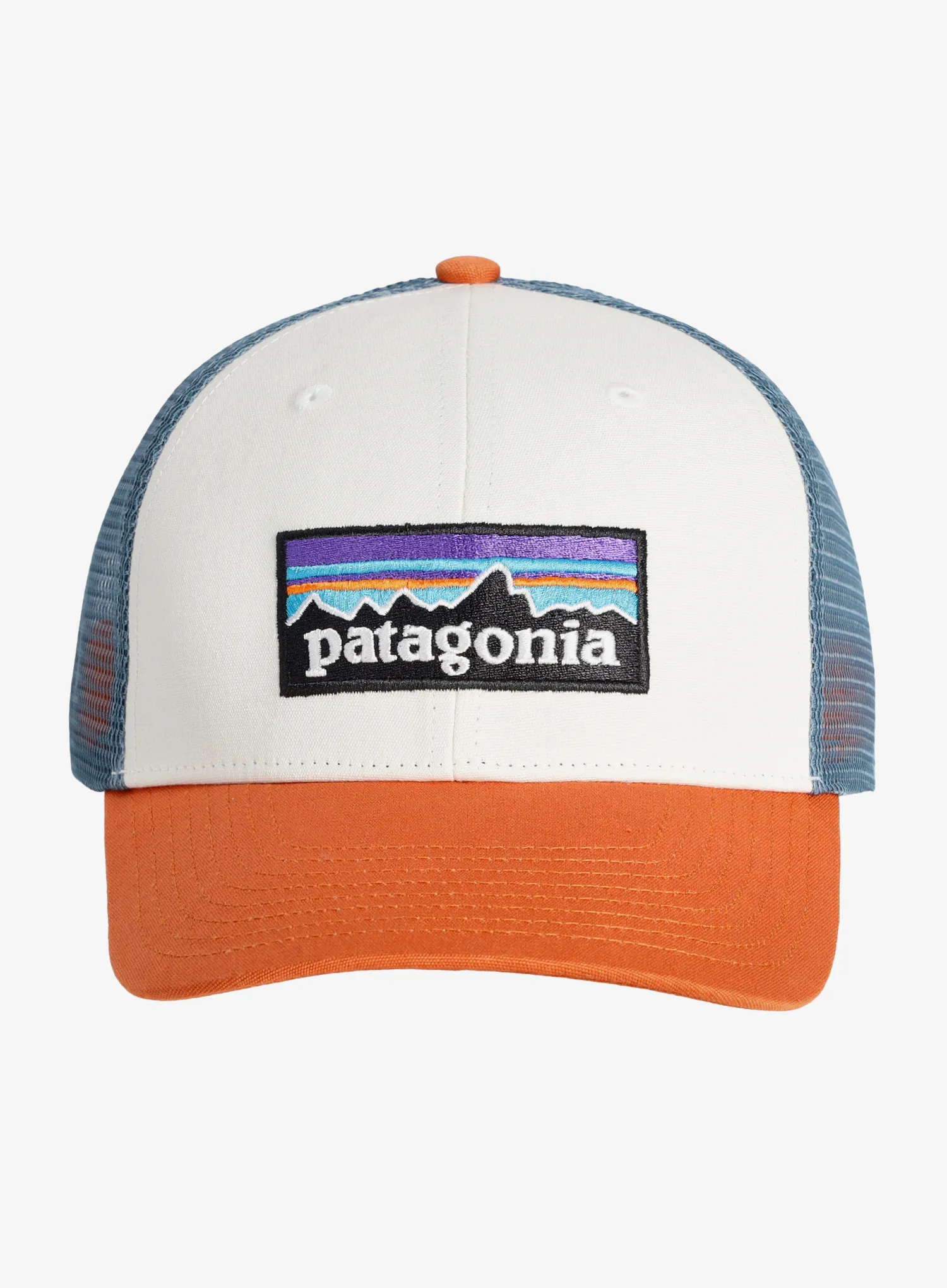 Шапка с козирка Patagonia P-6 Logo LoPro Trucker Hat - white/redtail rust