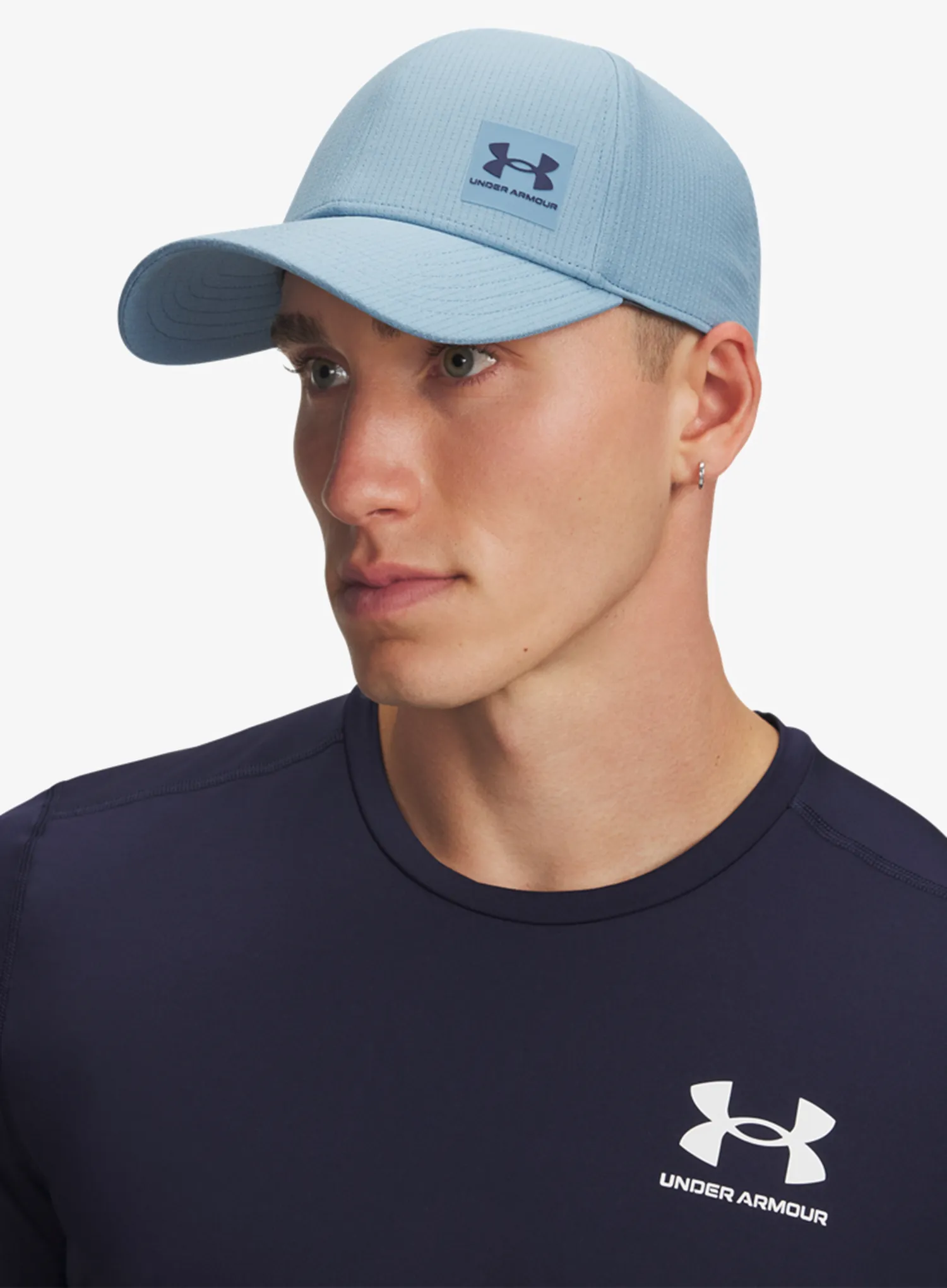 Шапка с козирка Under Armour Iso-Chill Armourvent Adjustable Cap - blue smoke/washed navy