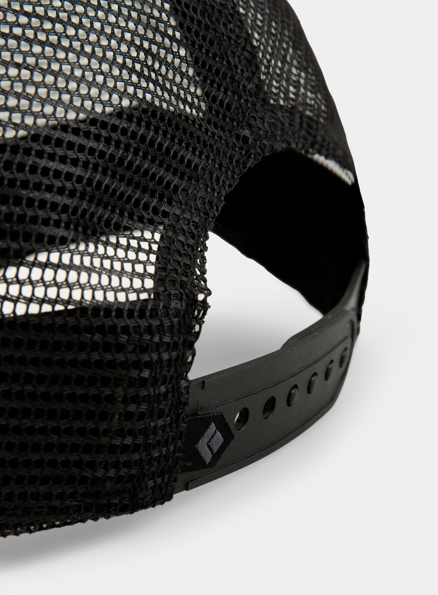 Шапка Black Diamond Flat Bill Trucker Hat - carbon/sulphur