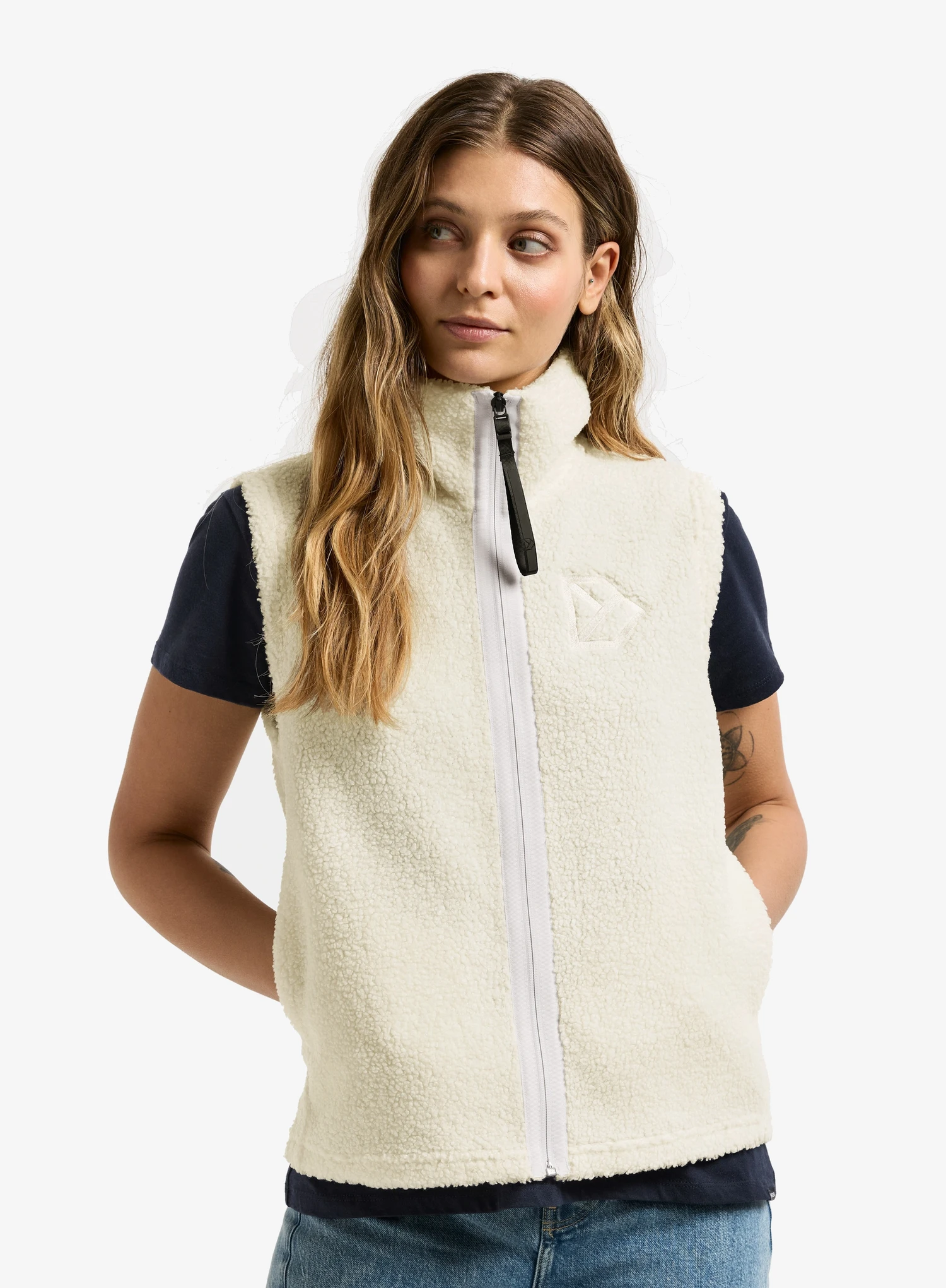 DidriksonsKianaVest_whitefoam_ss26_7333371331088_1_468.webp