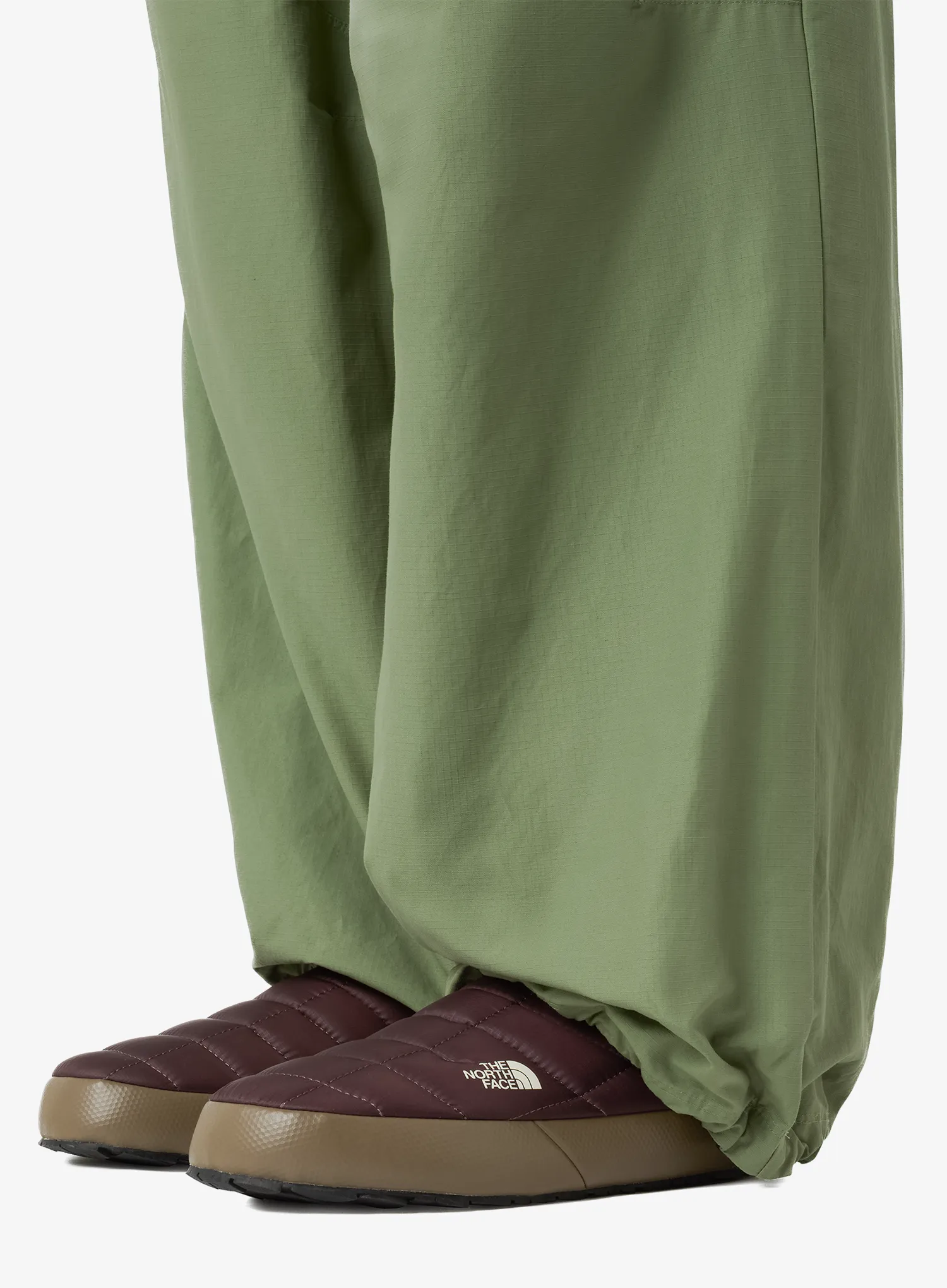 Дамски топли пантофи The North Face ThermoBall Traction Mule V - tawny quartz/mocha brown
