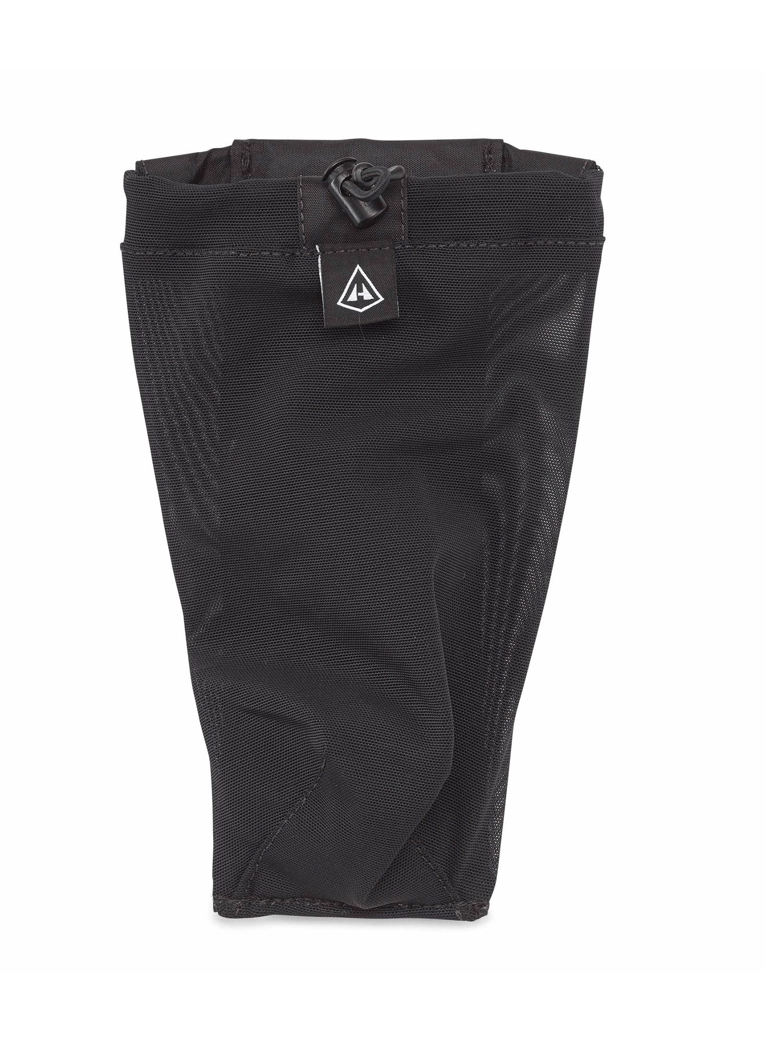 HyperliteMountainGearTheBottlePocket_black_644216451593a.jpg