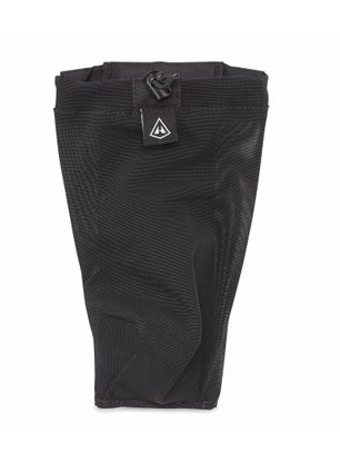 HyperliteMountainGearTheBottlePocket_black_644216451593a.jpg