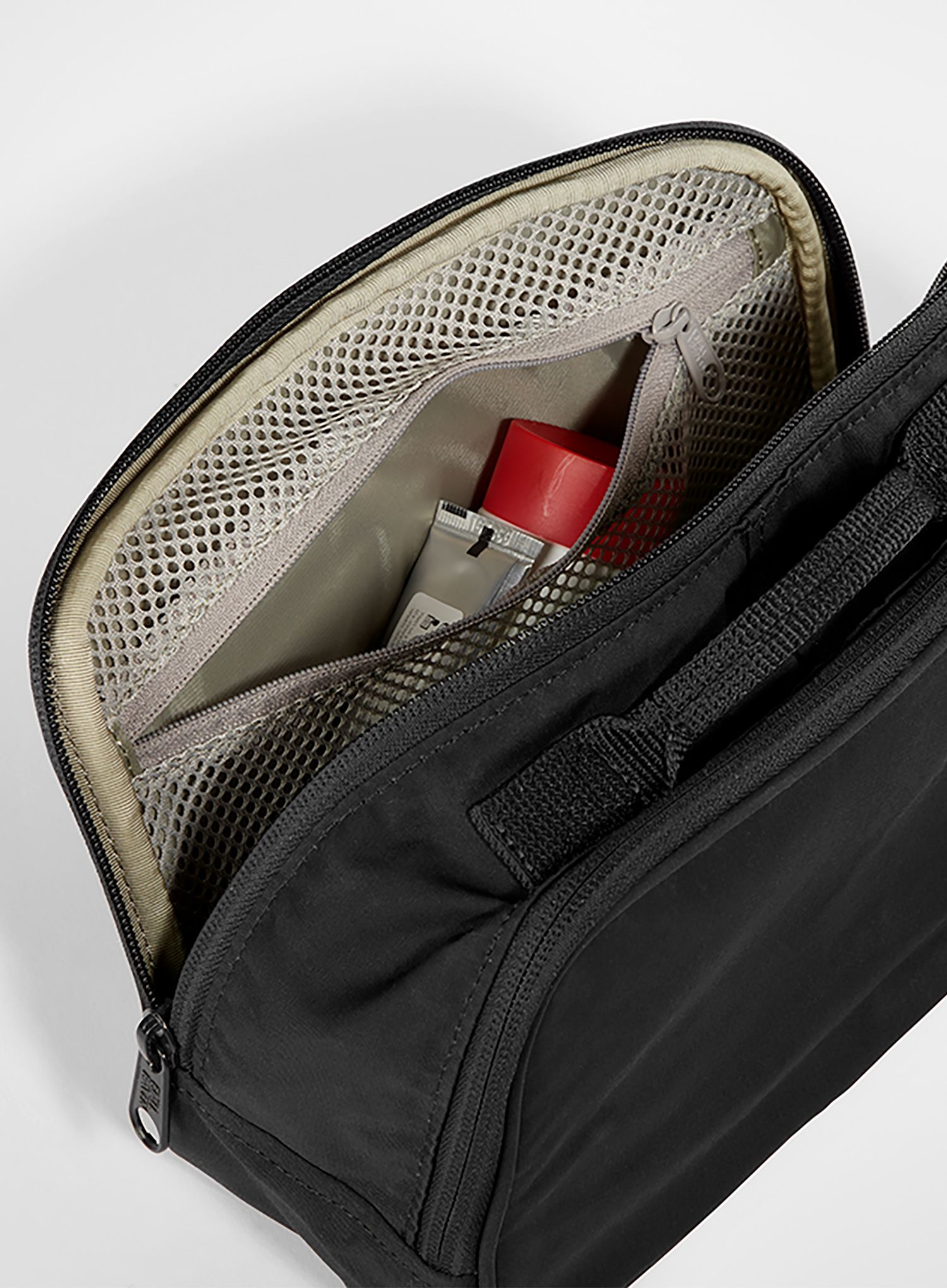 Козметична чанта Fjallraven Kanken Toiletry Bag - black