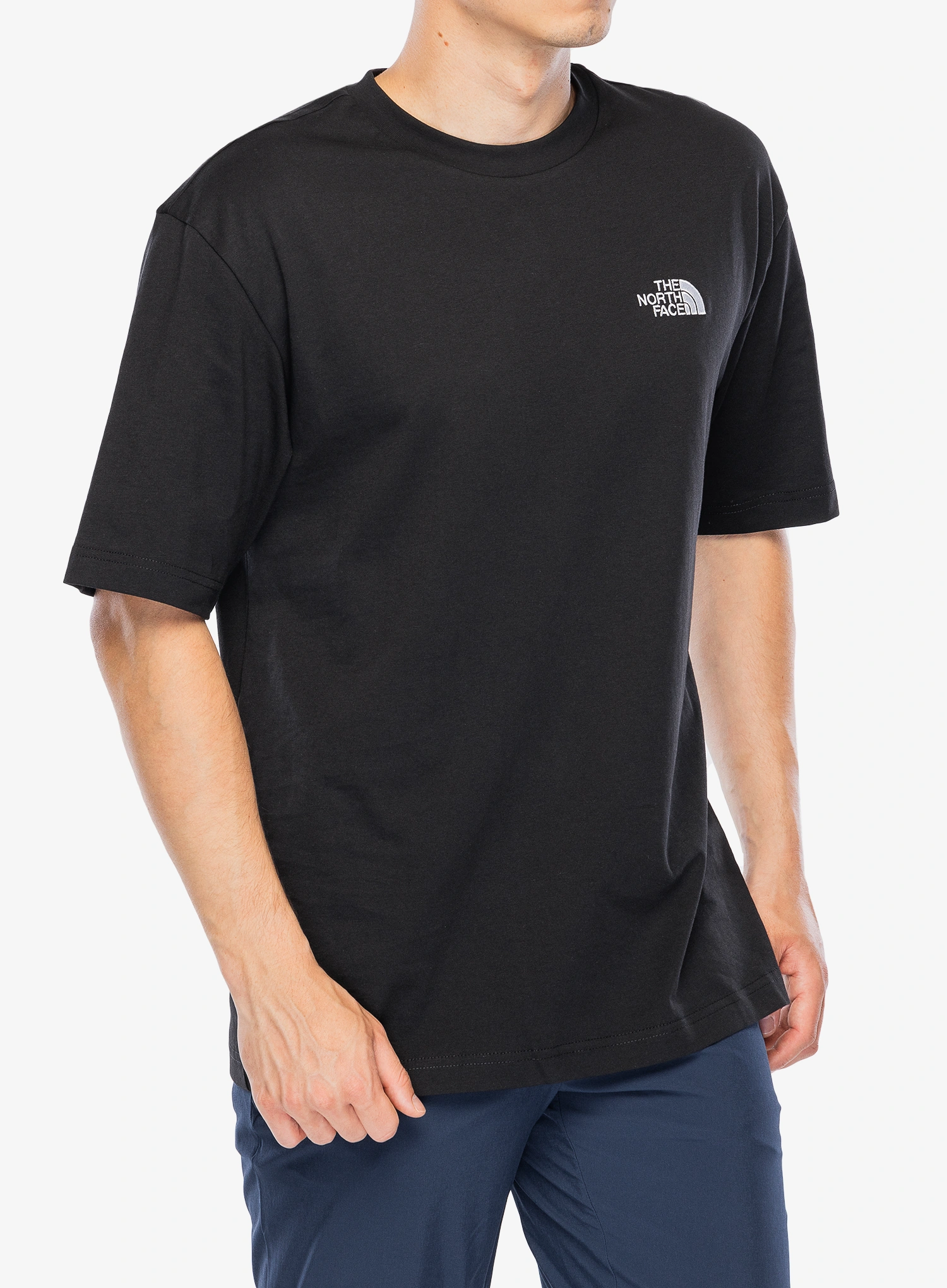 TheNorthFaceSSEssentialOversizeTee_tnfblack196575425710a.webp