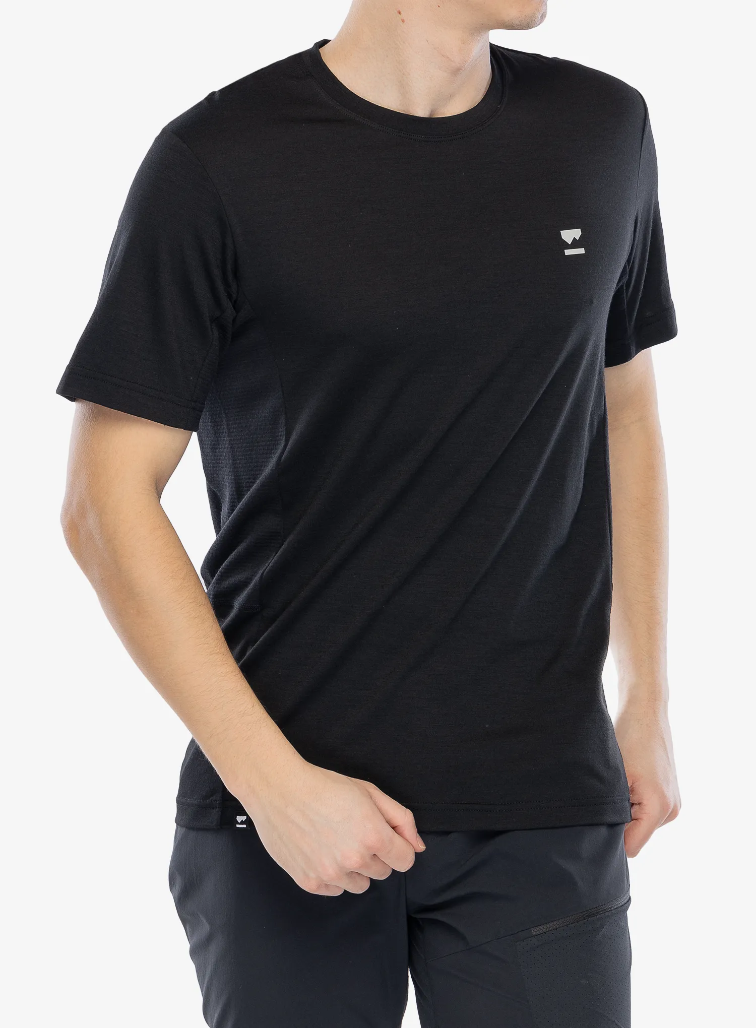 MonsRoyaleTarnMerinoShiftT_Shirt_blac_9420070014164a.webp
