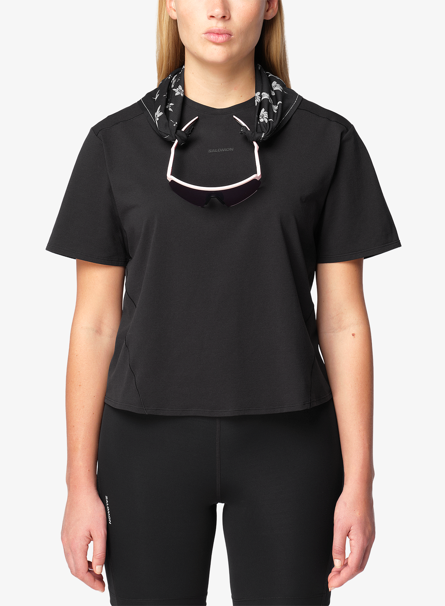 SalomonTracklineSSTee_deepblack_fw26_470.webp