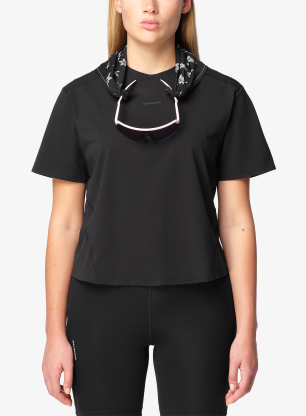 SalomonTracklineSSTee_deepblack_fw26_470.webp