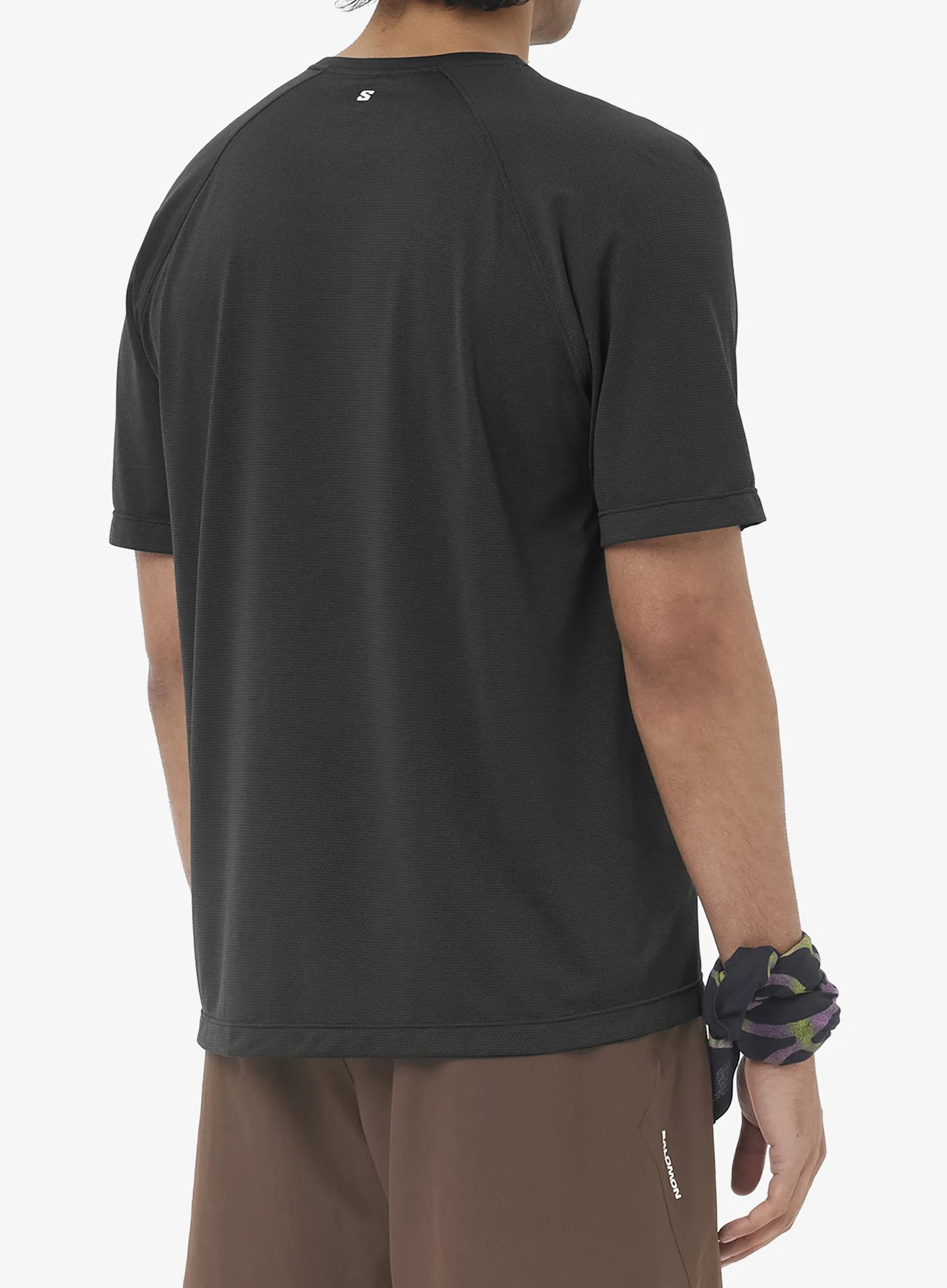 Бързосъхнеща тениска Salomon Shkout Core S/S Tee GFX - deep black