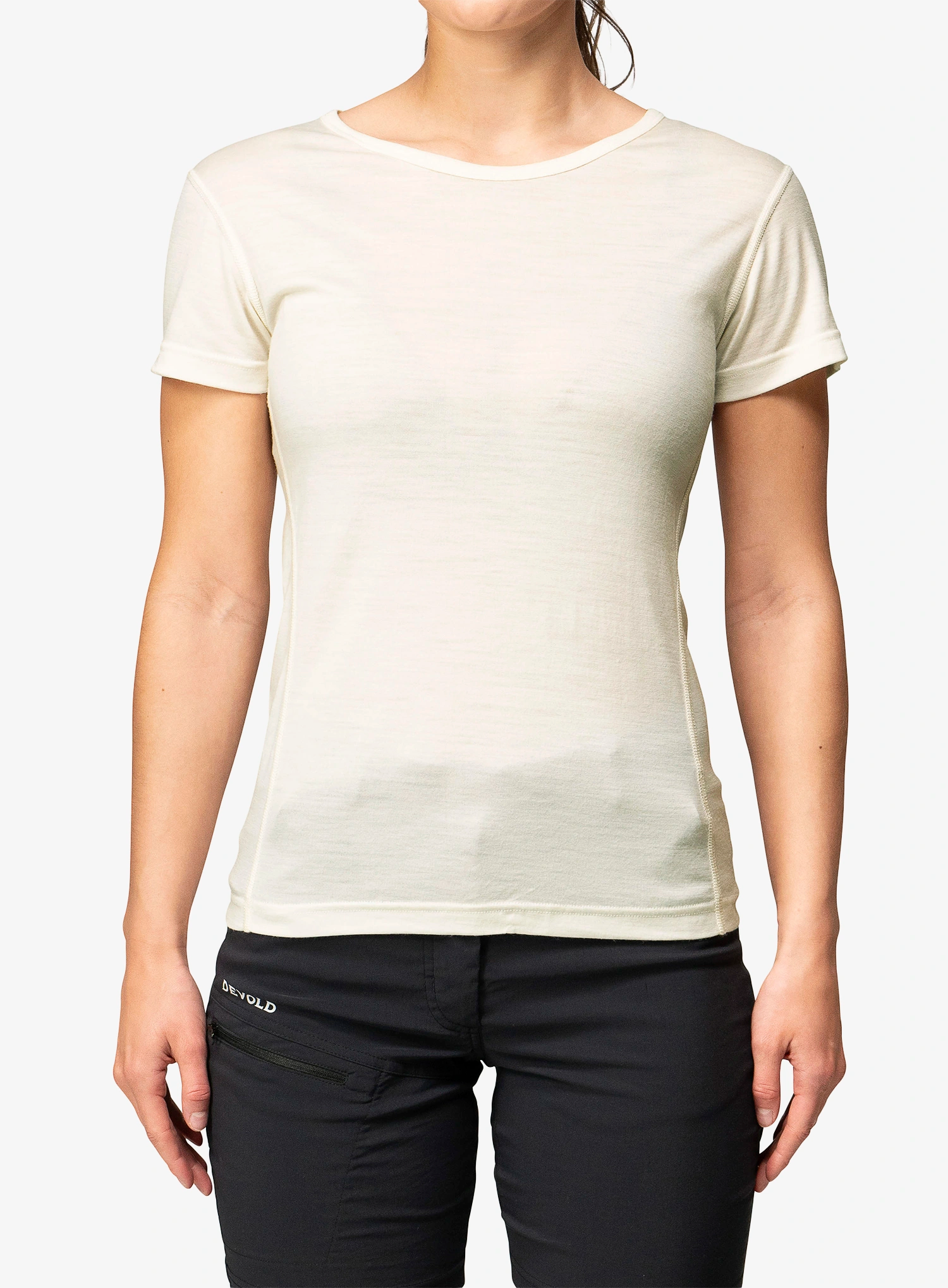 qweDevoldBreezeMerino150T_Shirtwhite7028567579657a.webp
